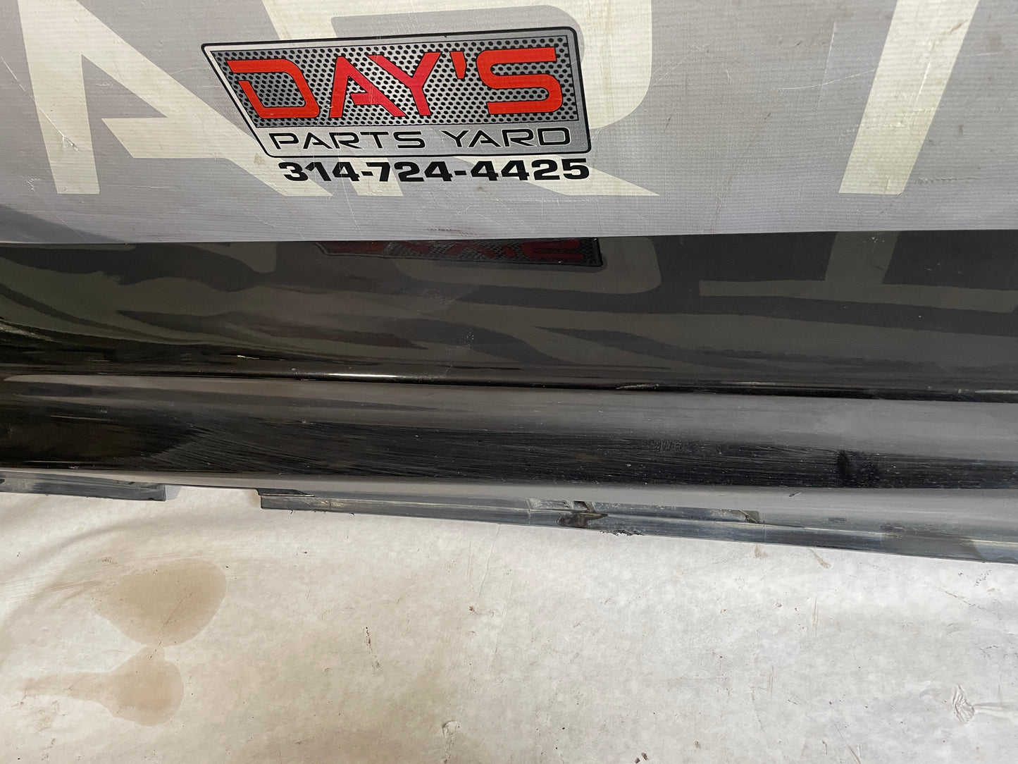 2016 Chevy SS Sedan RH Passenger Rocker Molding Panel Trim OEM - Day's Parts Yard