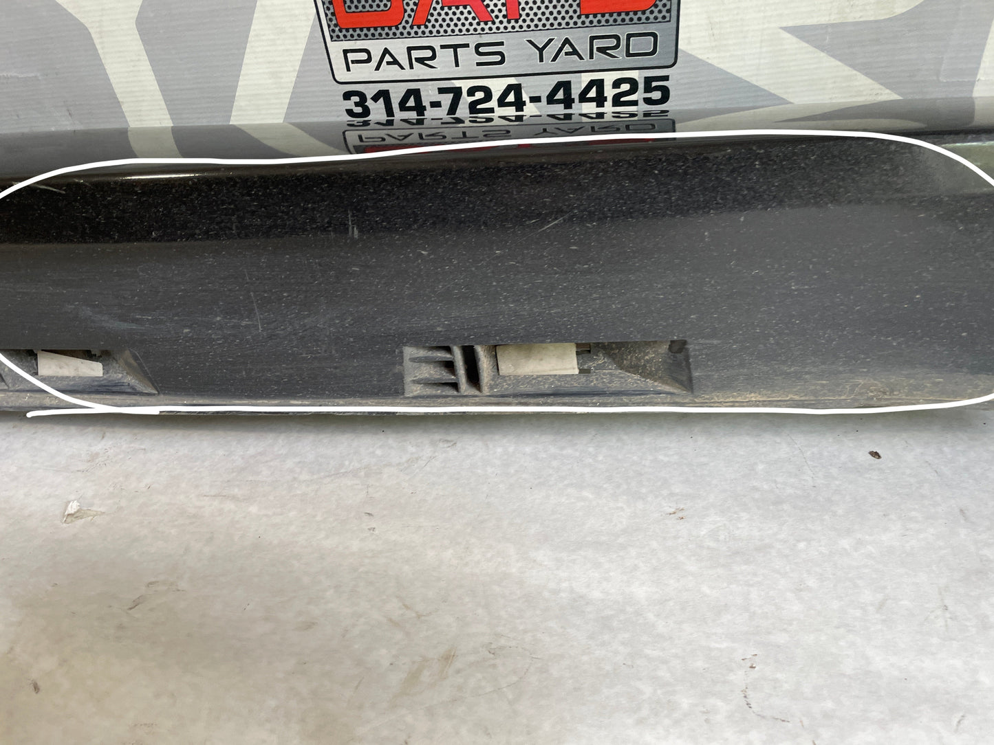 2016 Chevy SS Sedan RH Passenger Rocker Molding Panel Trim OEM - Day's Parts Yard