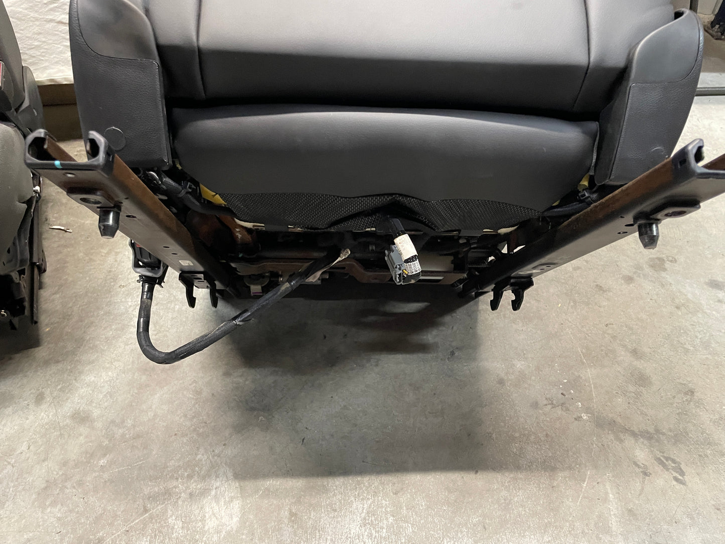 2016 Chevy SS Sedan Seats Fronts and Rears Black Leather Alcantara Suede OEM - Day's Parts Yard