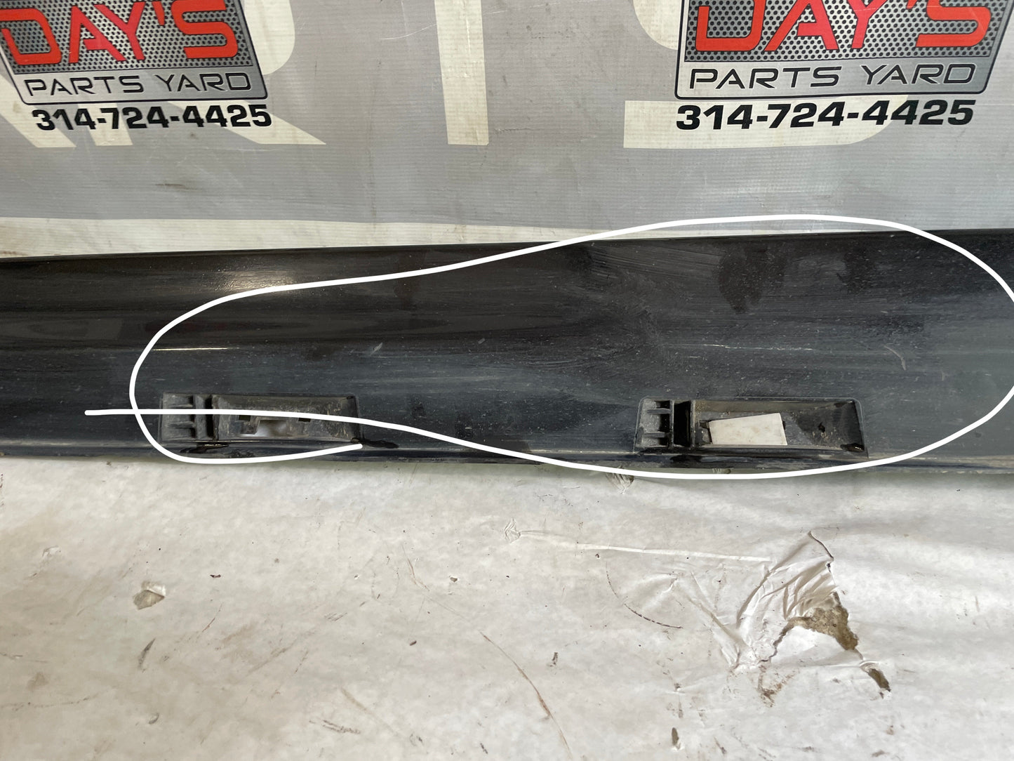 2016 Chevy SS Sedan RH Passenger Rocker Molding Panel Trim OEM - Day's Parts Yard