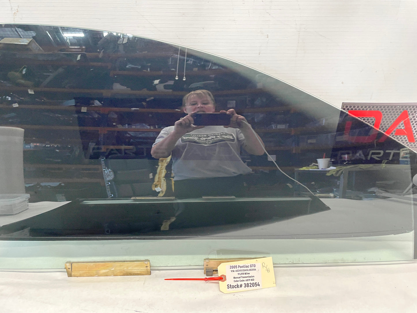 2005 Pontiac GTO RH Passenger Front Door Window Glass OEM - Day's Parts Yard