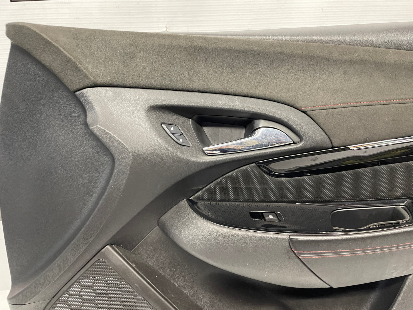 2017 Chevy SS Sedan RH Passenger Front Interior Door Panel OEM - Day's Parts Yard
