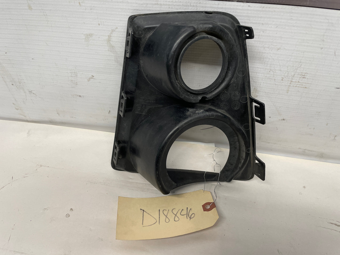 2014 Chevy Camaro ZL1 RH Passenger Fog Light Bezel OEM - Day's Parts Yard