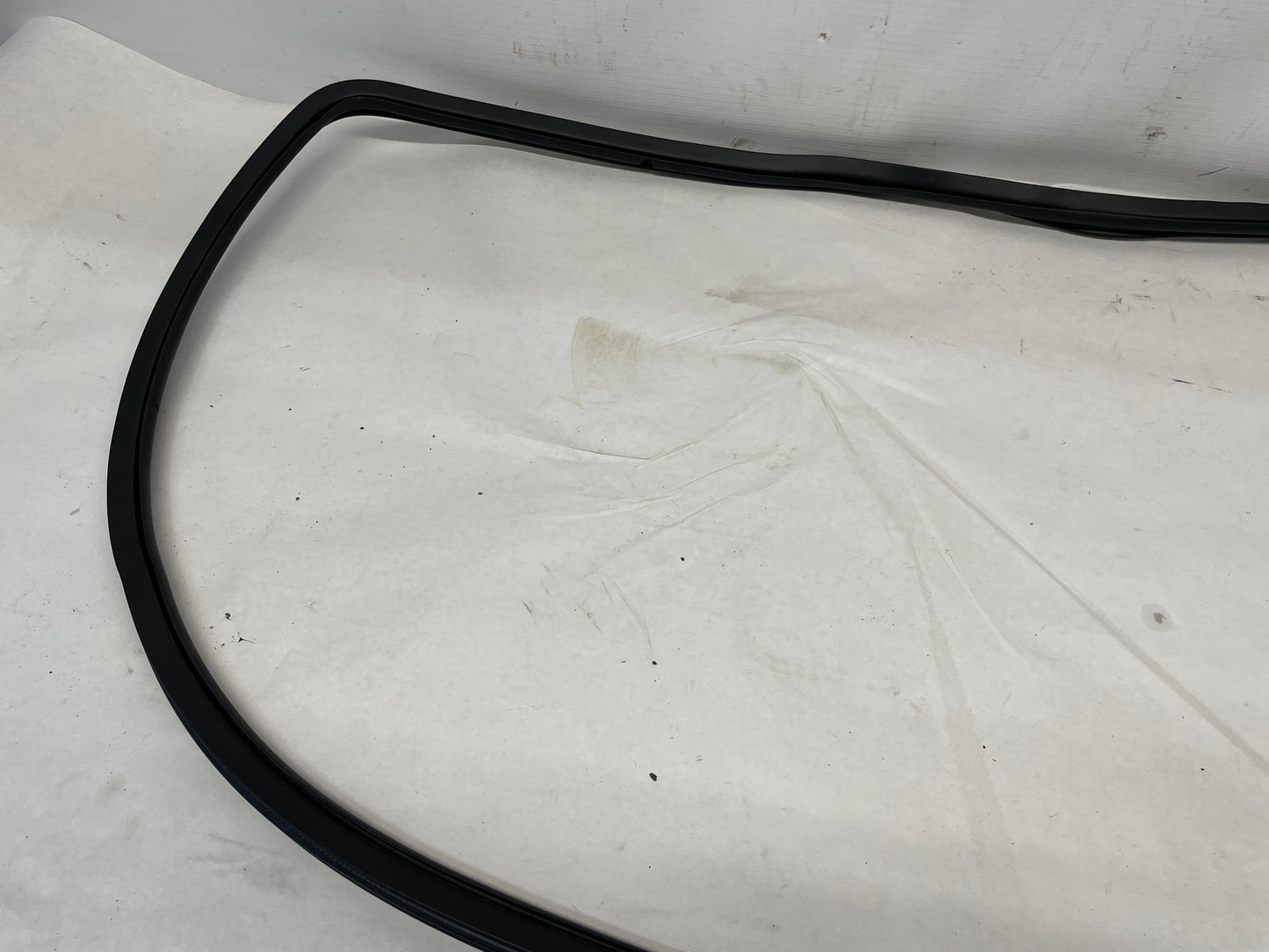 2005 Pontiac GTO RH Passenger Door Rubber Weather Strip Seal OEM - Day's Parts Yard