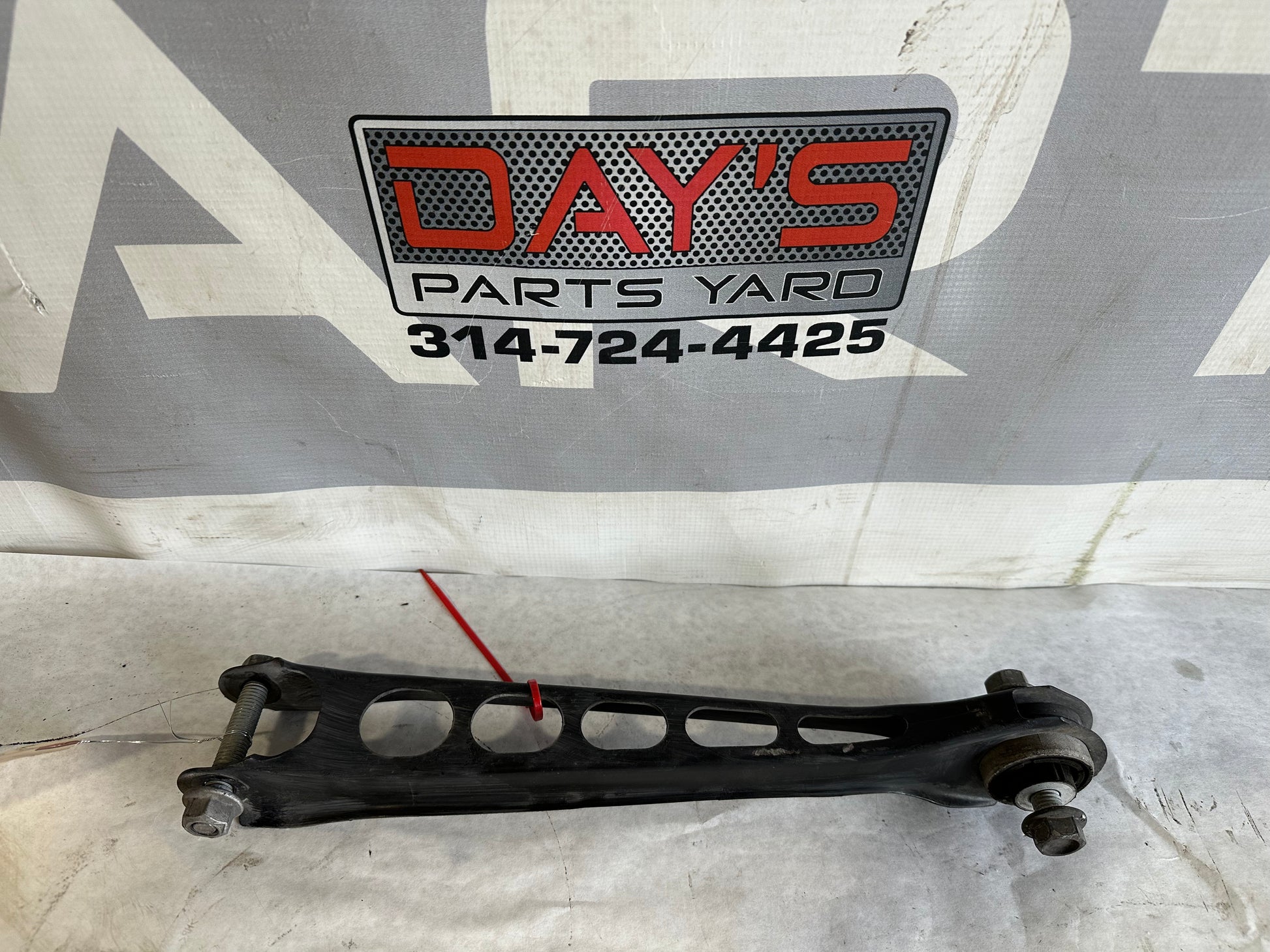 2017 Chevy Camaro ZL1 Rear RH Passenger Control Arm OEM - Day's Parts Yard
