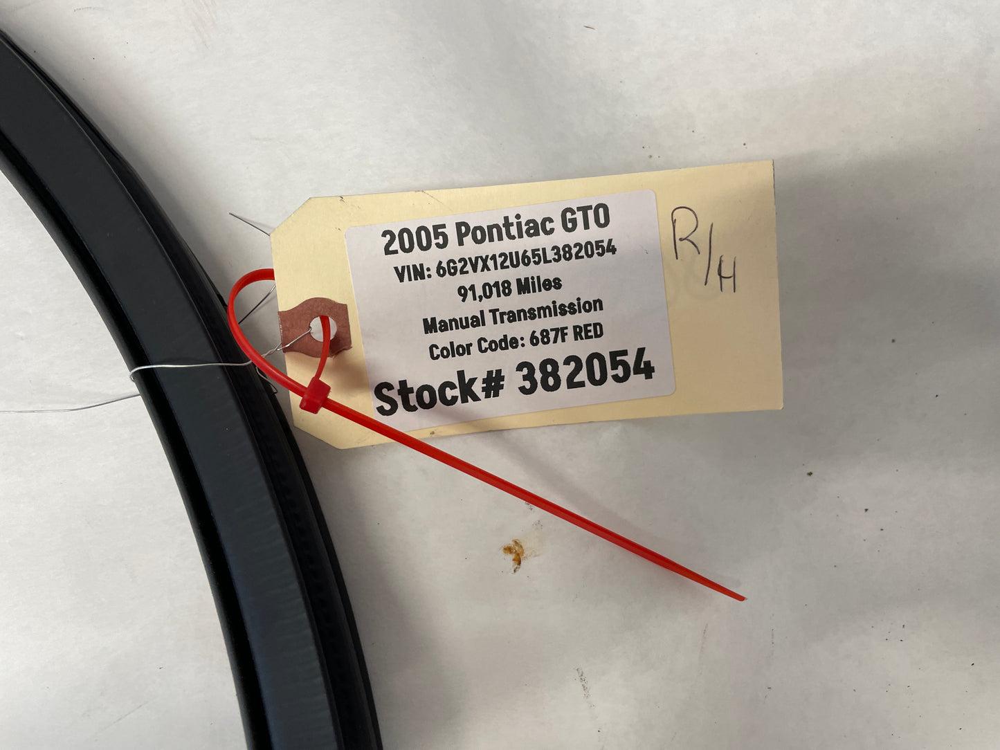 2005 Pontiac GTO RH Passenger Door Rubber Weather Strip Seal OEM - Day's Parts Yard