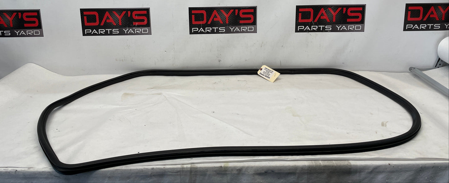 2005 Pontiac GTO LH Driver Door Weather Strip OEM - Day's Parts Yard