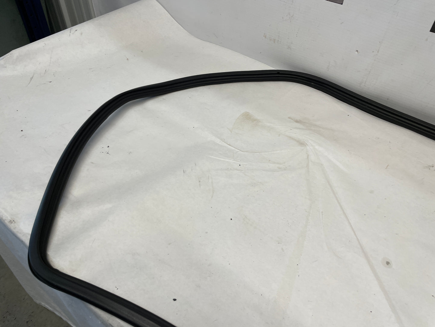 2005 Pontiac GTO LH Driver Door Weather Strip OEM - Day's Parts Yard