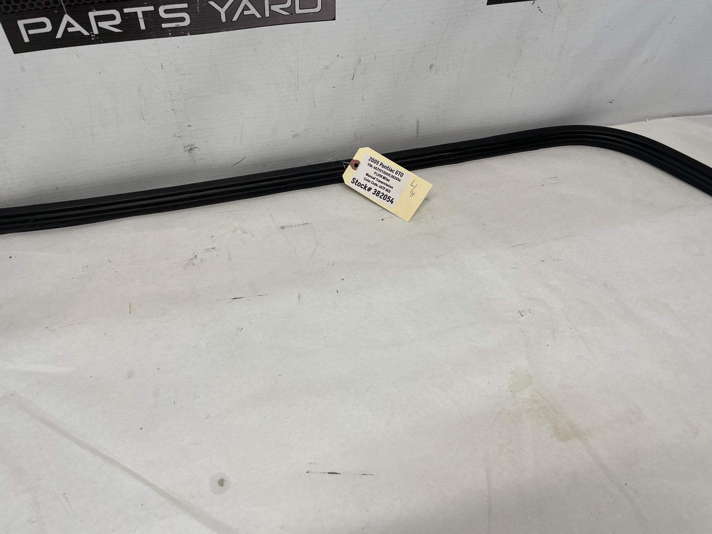 2005 Pontiac GTO LH Driver Door Weather Strip OEM - Day's Parts Yard