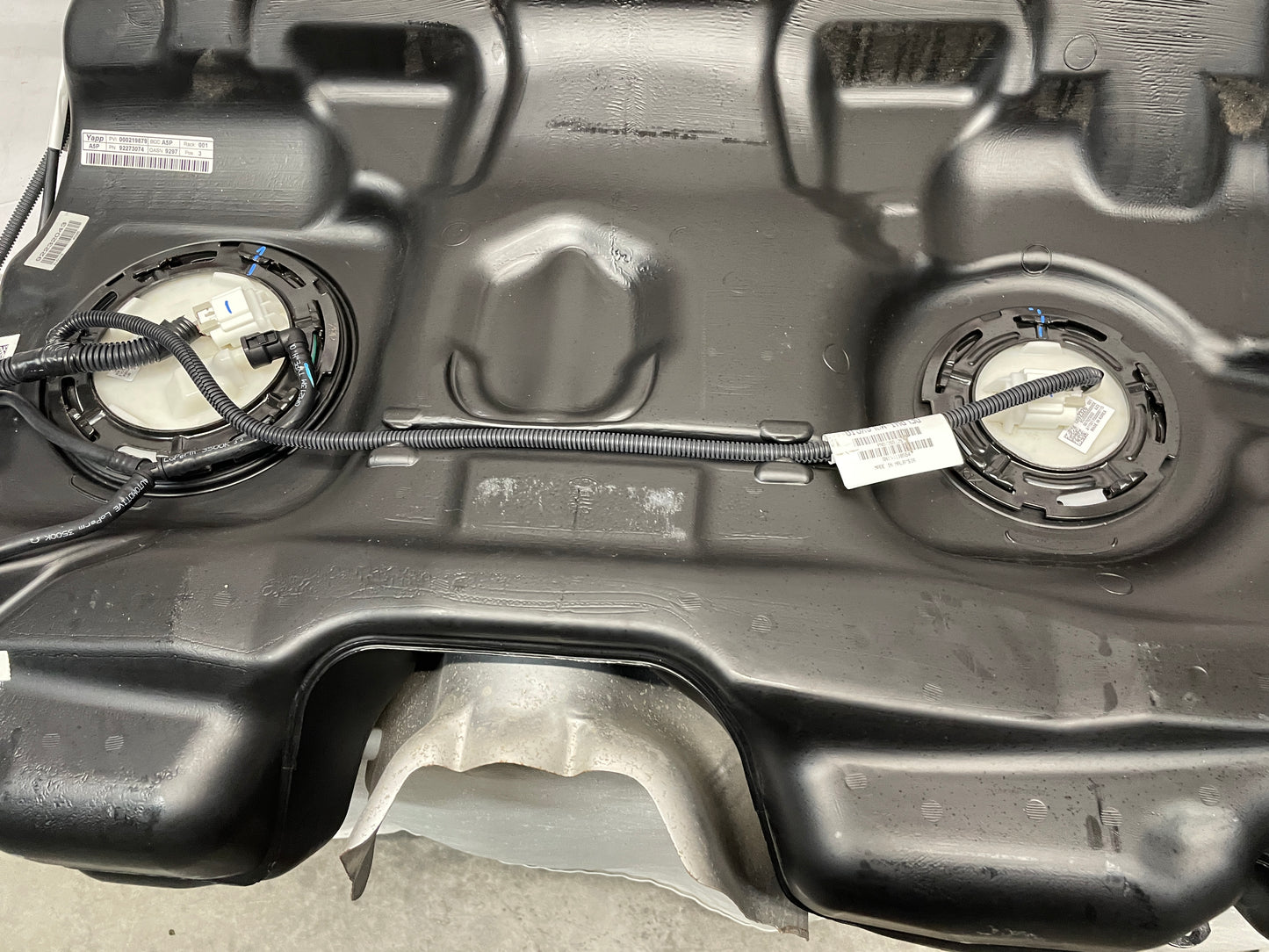 2016 Chevy SS Sedan Complete Fuel Gas Tank w/ Pumps OEM - Day's Parts Yard
