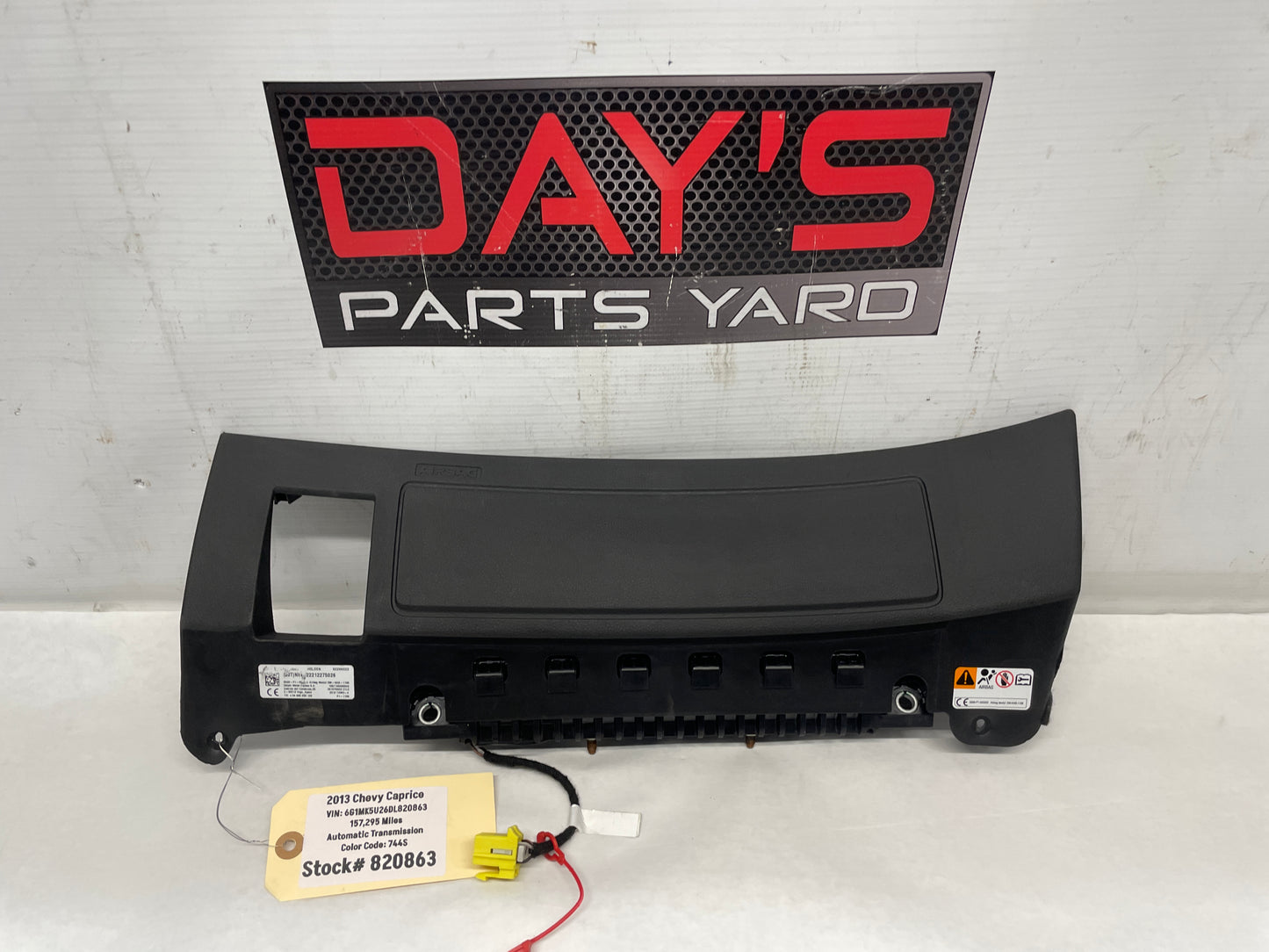 2013 Chevy Caprice LH Driver Lower Dash Knee Airbag Air Bag OEM - Day's Parts Yard