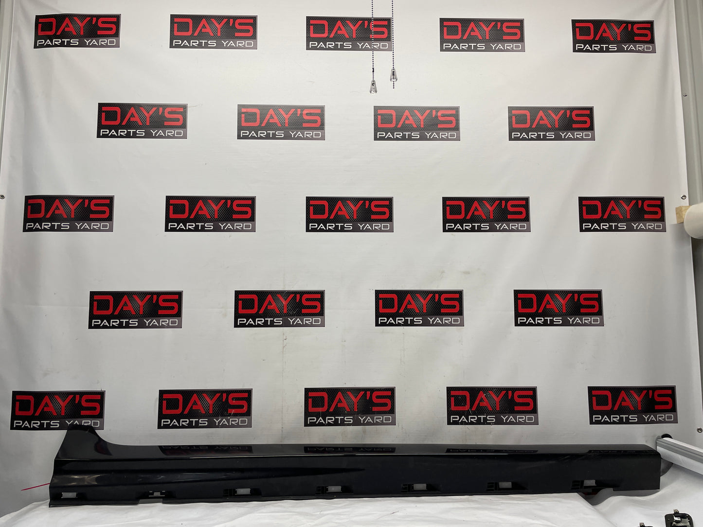 2016 Chevy SS Sedan RH Passenger Rocker Molding Side Skirt Panel Trim Black OEM - Day's Parts Yard