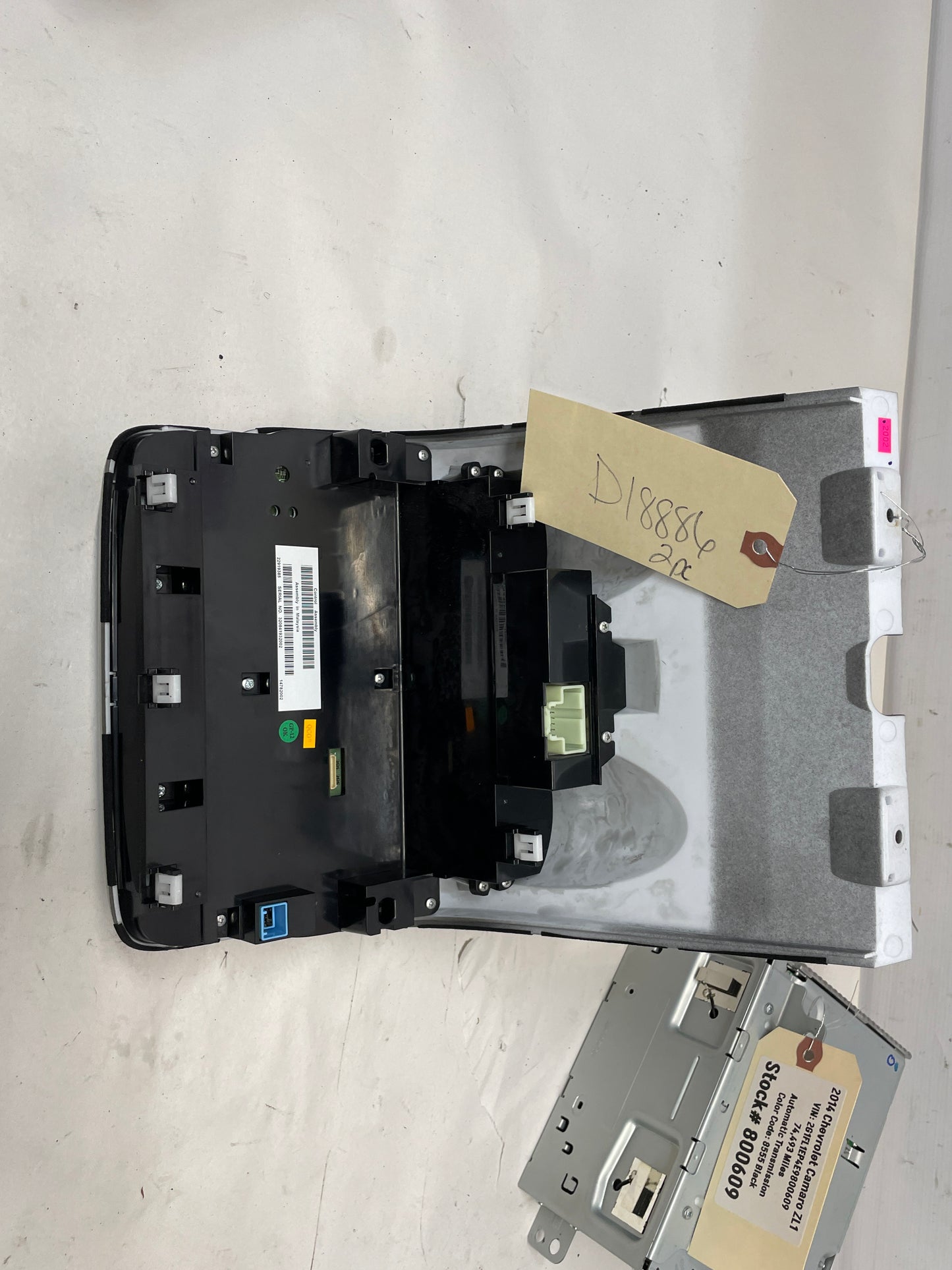 2014 Chevy Camaro ZL1 MyLink Touch Screen Radio Stereo Navigation Display OEM - Day's Parts Yard