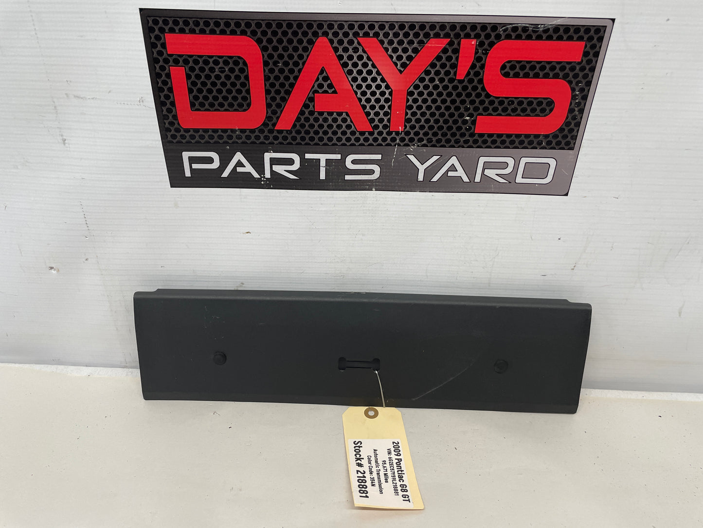 2009 Pontiac G8 GT Rear Center Seat Cover Trim OEM - Day's Parts Yard
