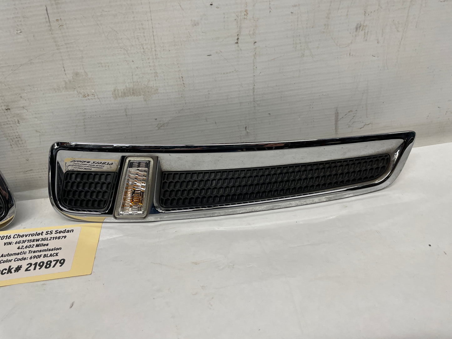 2016 Chevy SS Sedan RH & LH Fender Marker Lights Tail Lamp OEM - Day's Parts Yard