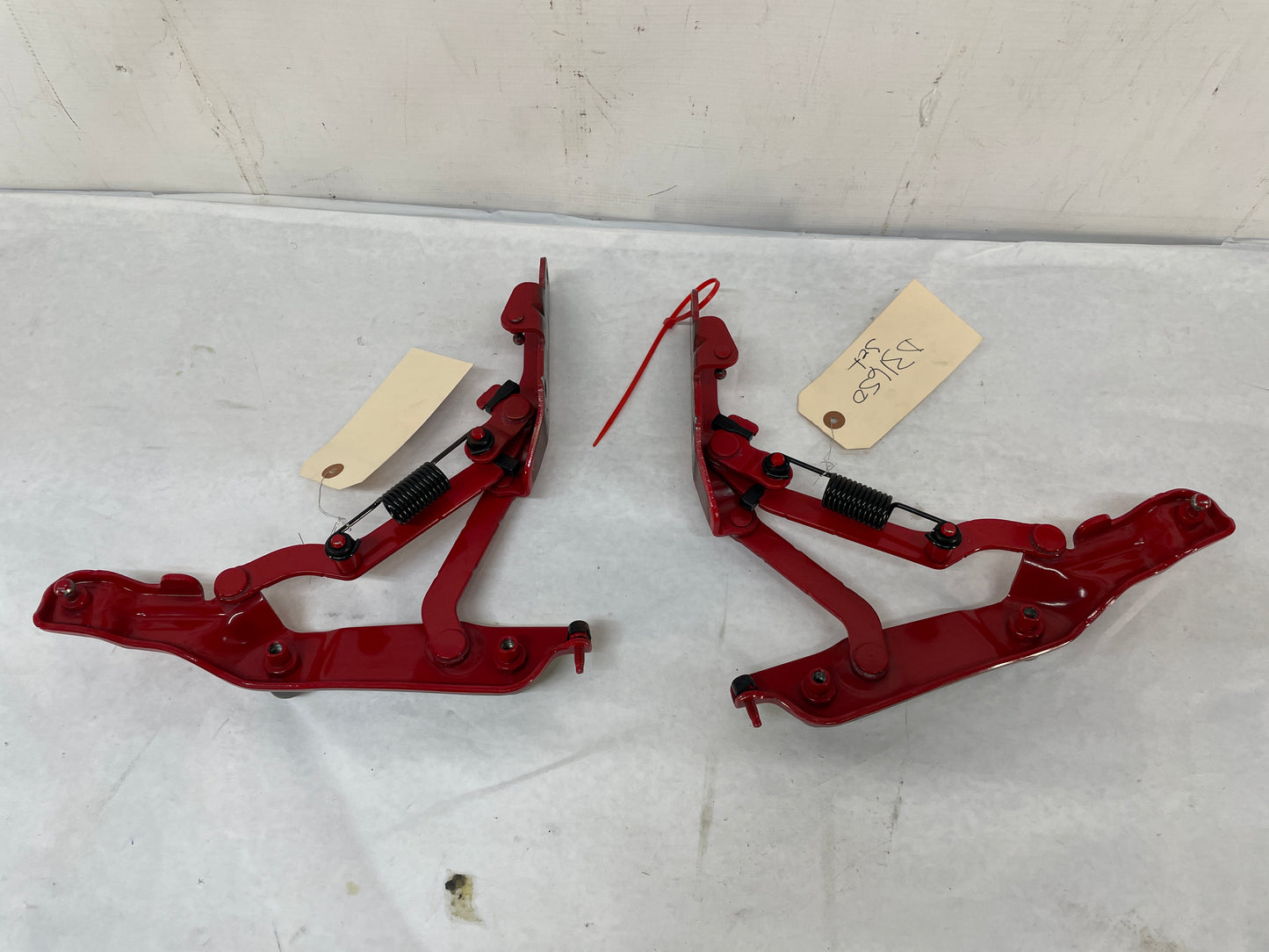 2017 Chevy SS Sedan RH & LH Trunk Hinges OEM - Day's Parts Yard