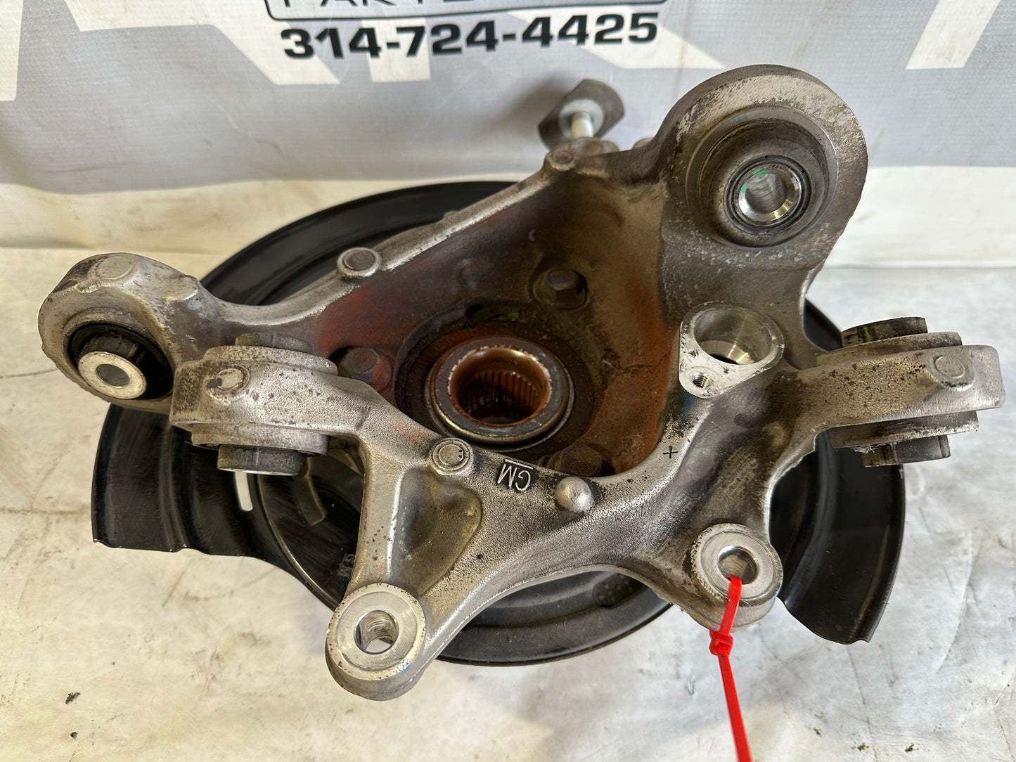 2017 Chevy Camaro ZL1 Rear RH Passenger Spindle Knuckle Hub OEM - Day's Parts Yard