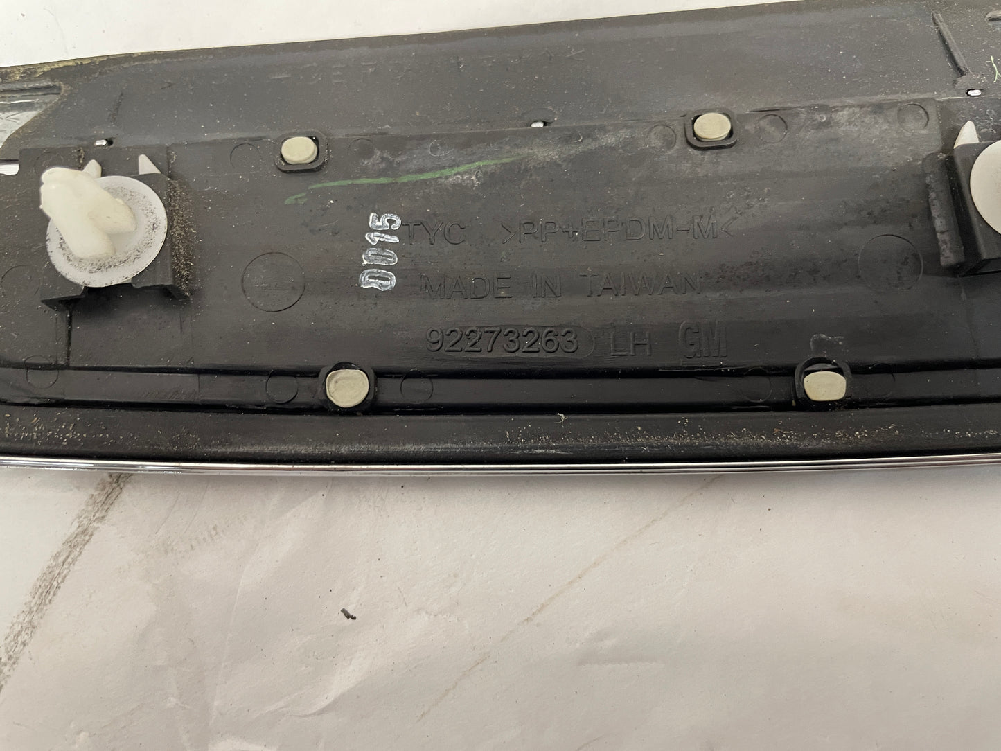 2016 Chevy SS Sedan RH & LH Fender Marker Lights Tail Lamp OEM - Day's Parts Yard