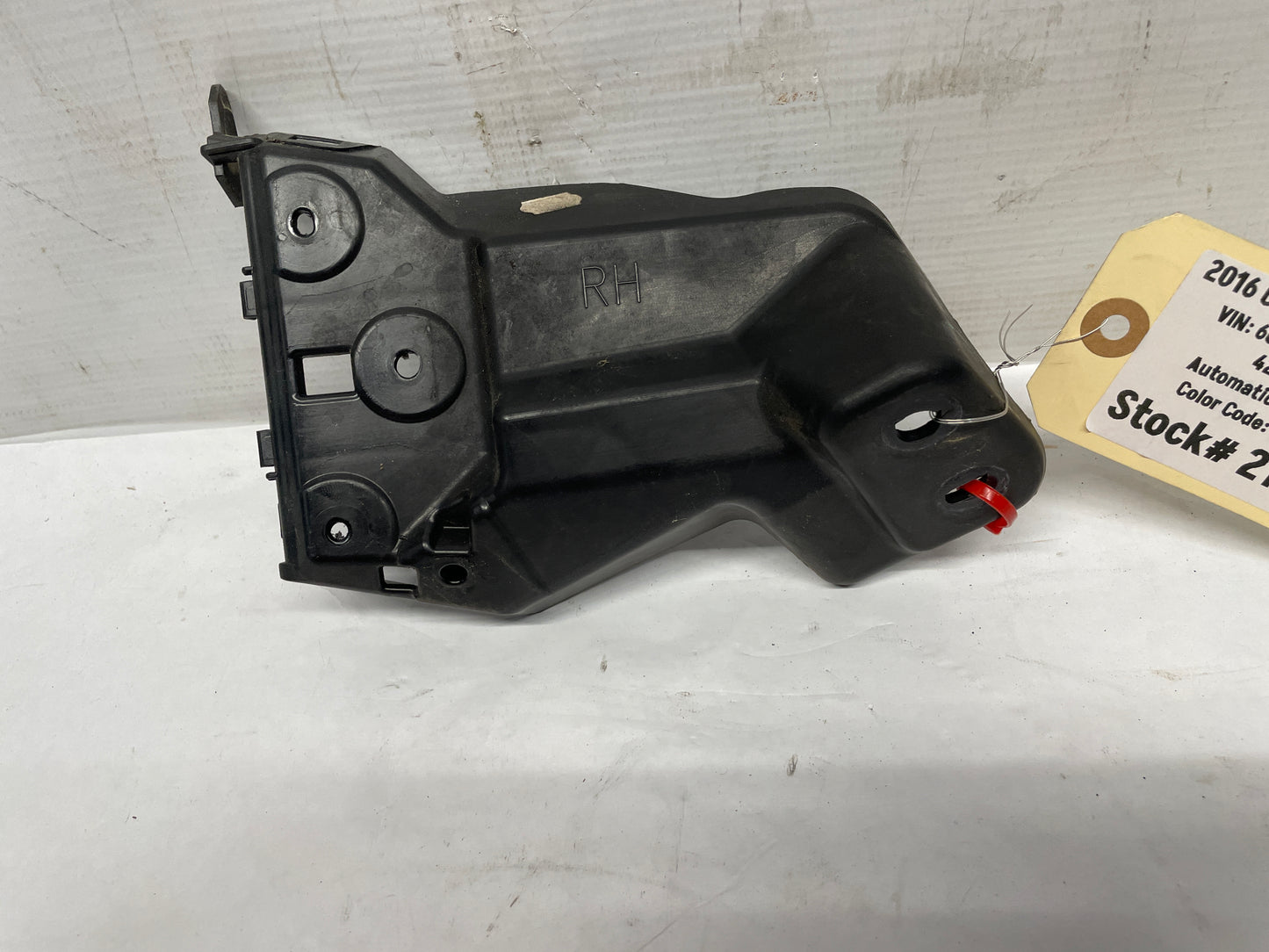 2016 Chevy SS Sedan RH Passenger Fender Bumper Bracket OEM - Day's Parts Yard