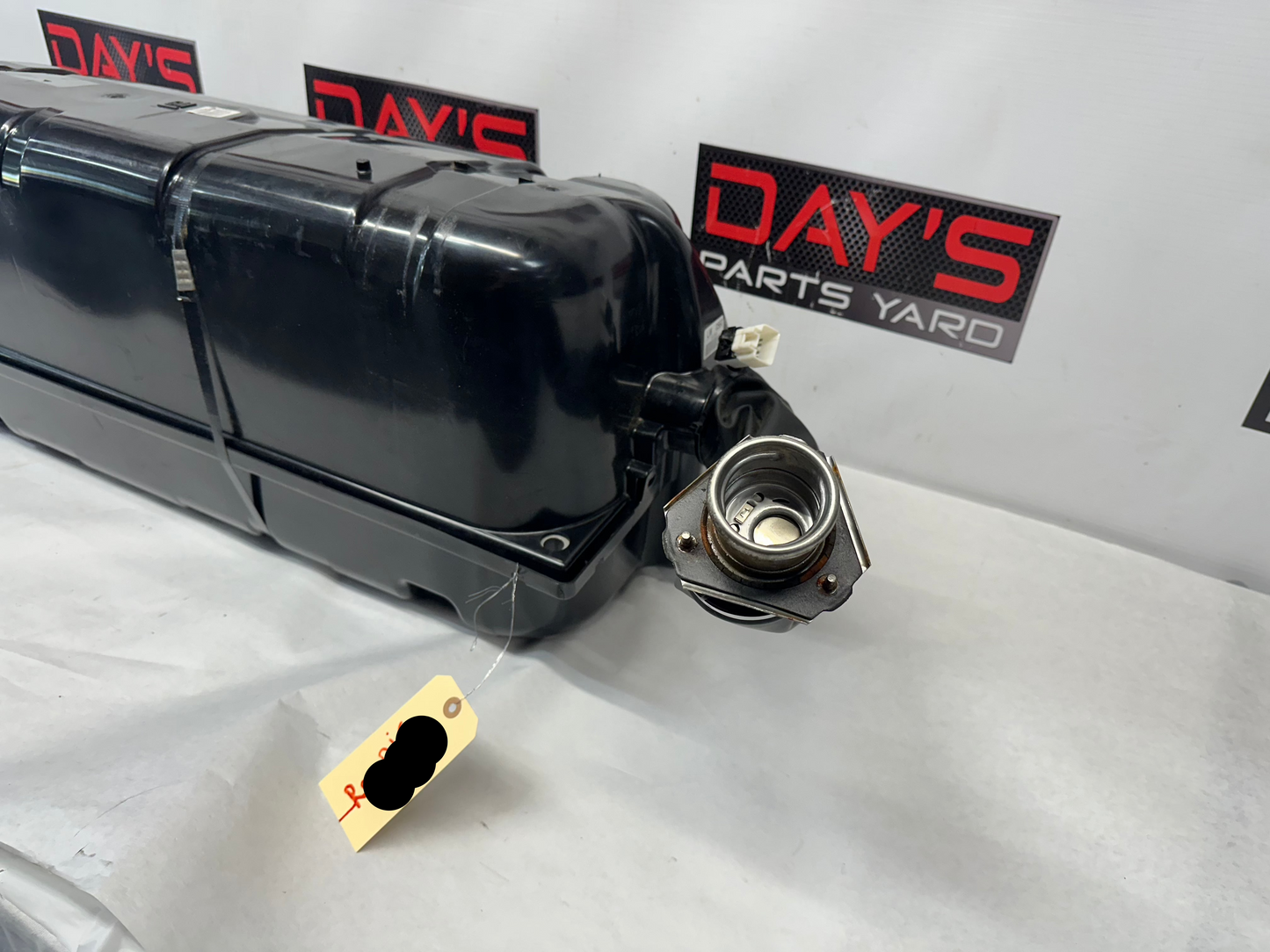 2005 Pontiac GTO Fuel Gas Tank OEM - Day's Parts Yard