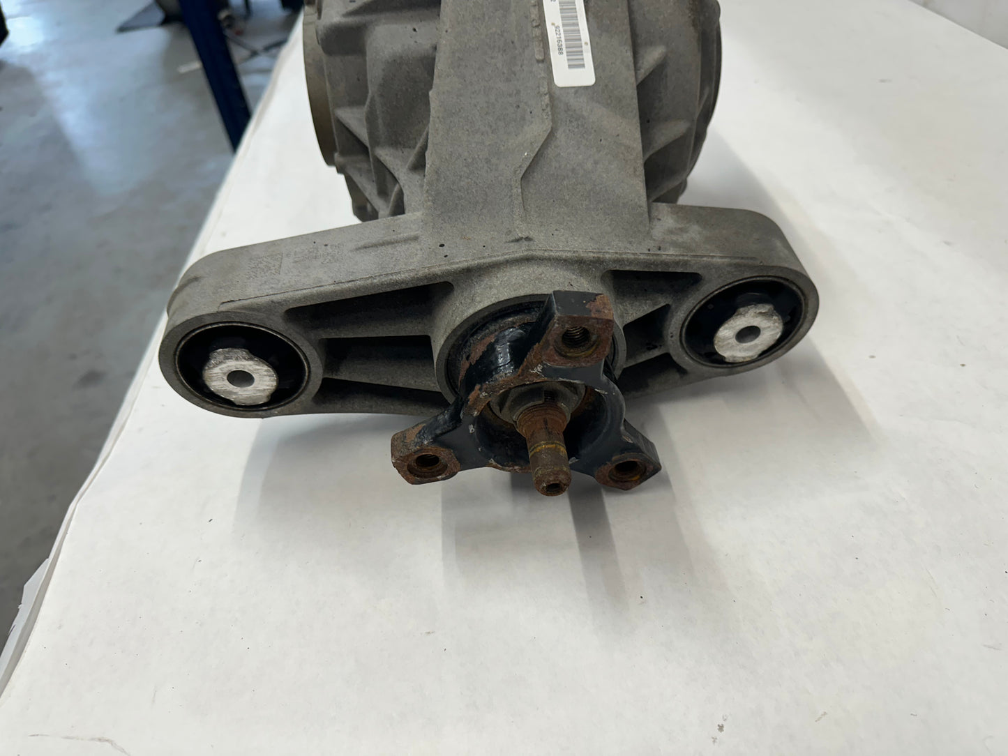 2009 Pontiac G8 GT Rear End Rearend 2.92 LSD Differential OEM - Day's Parts Yard