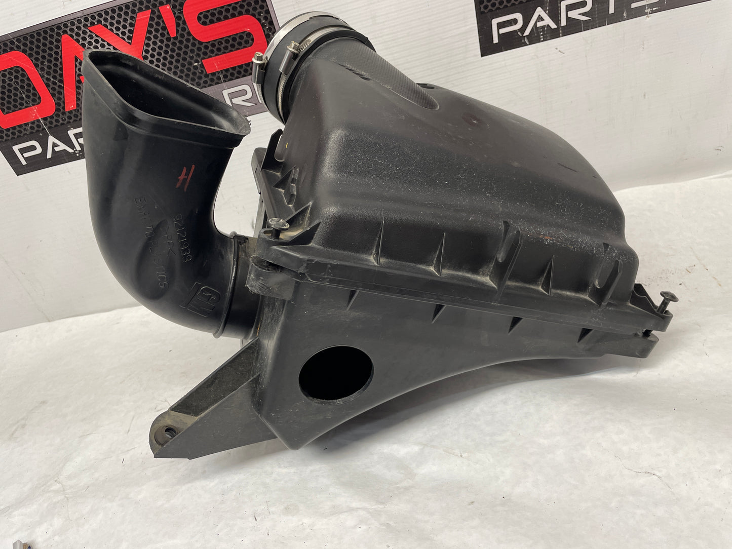 2006 Pontiac GTO Cold Air Intake OEM - Day's Parts Yard