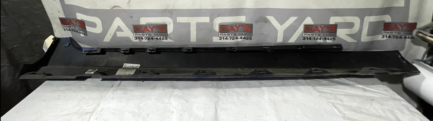 2017 Chevy SS Sedan LH Driver Rocker Molding Trim Panel OEM - Day's Parts Yard