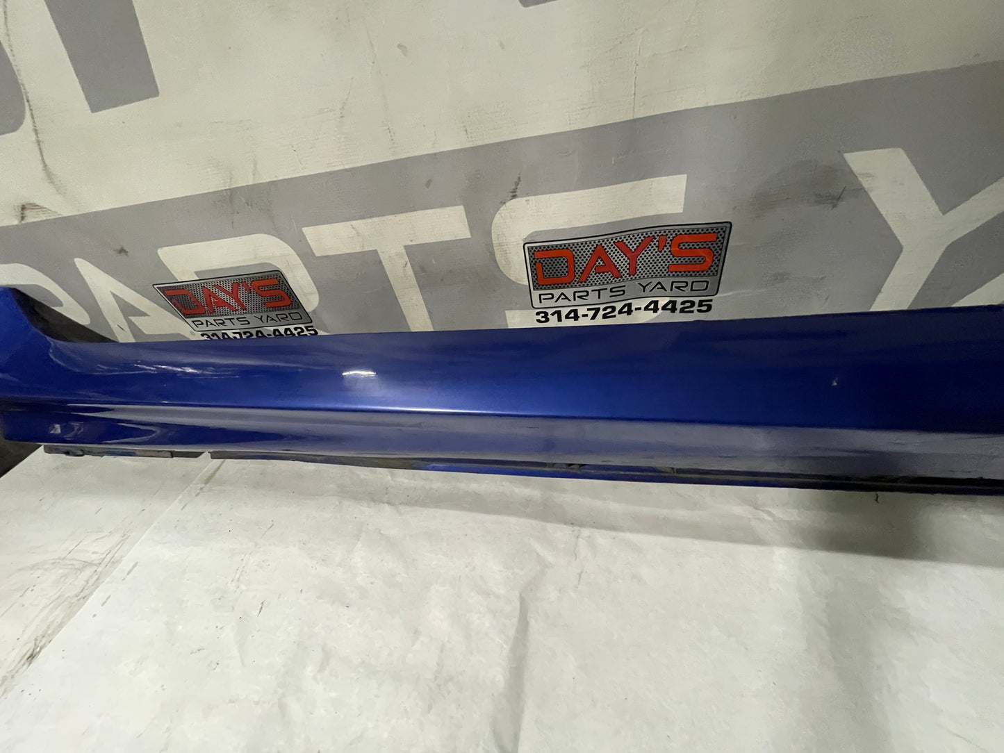2017 Chevy SS Sedan RH Passenger Rocker Molding Trim OEM - Day's Parts Yard
