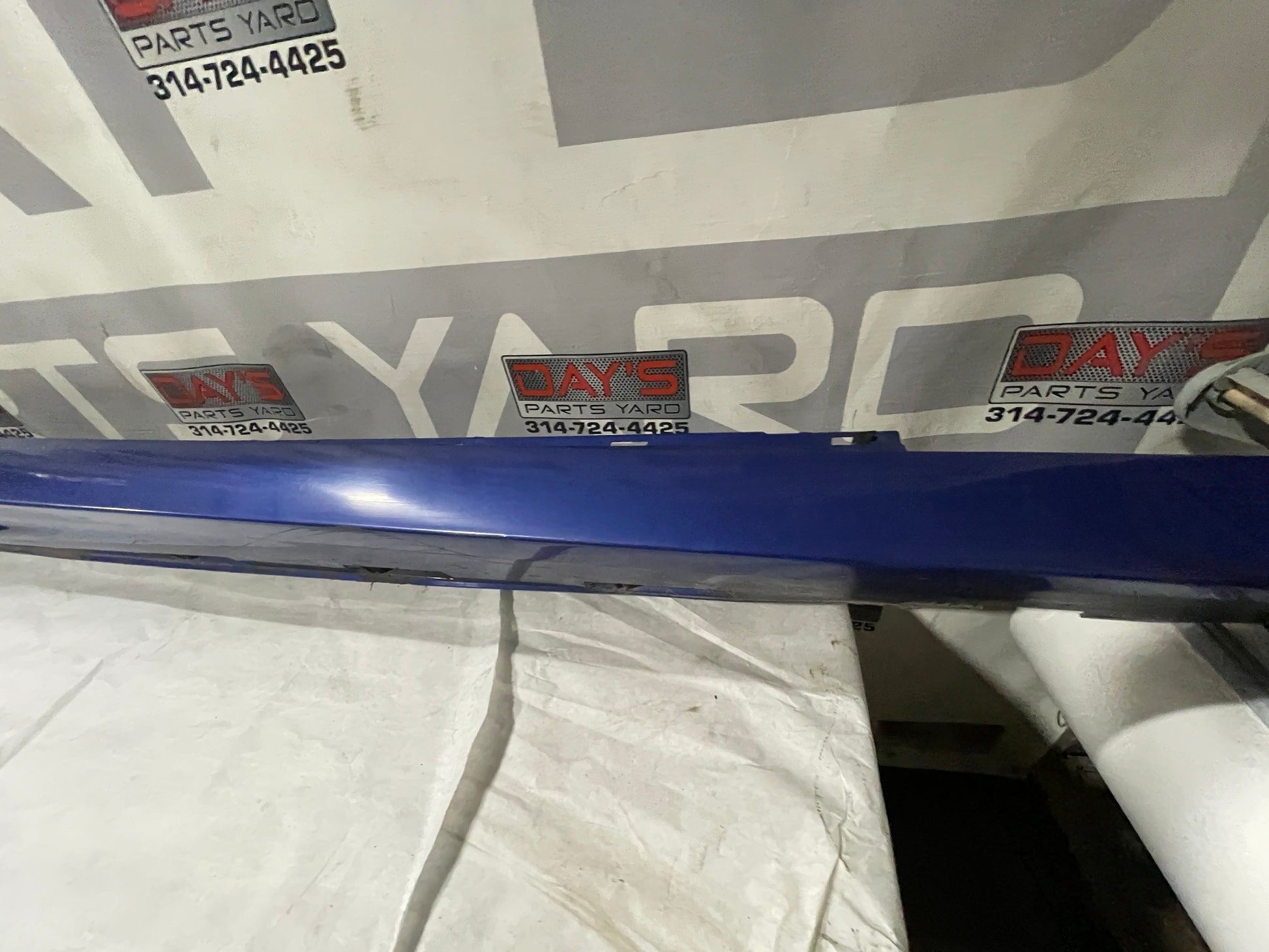 2017 Chevy SS Sedan RH Passenger Rocker Molding Trim OEM - Day's Parts Yard