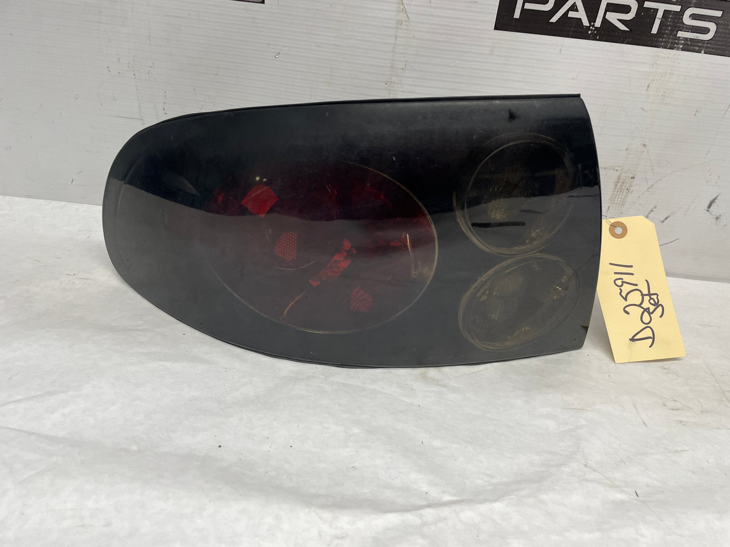 2006 Pontiac GTO RH & LH Tail Light Taillight Lamp OEM - Day's Parts Yard
