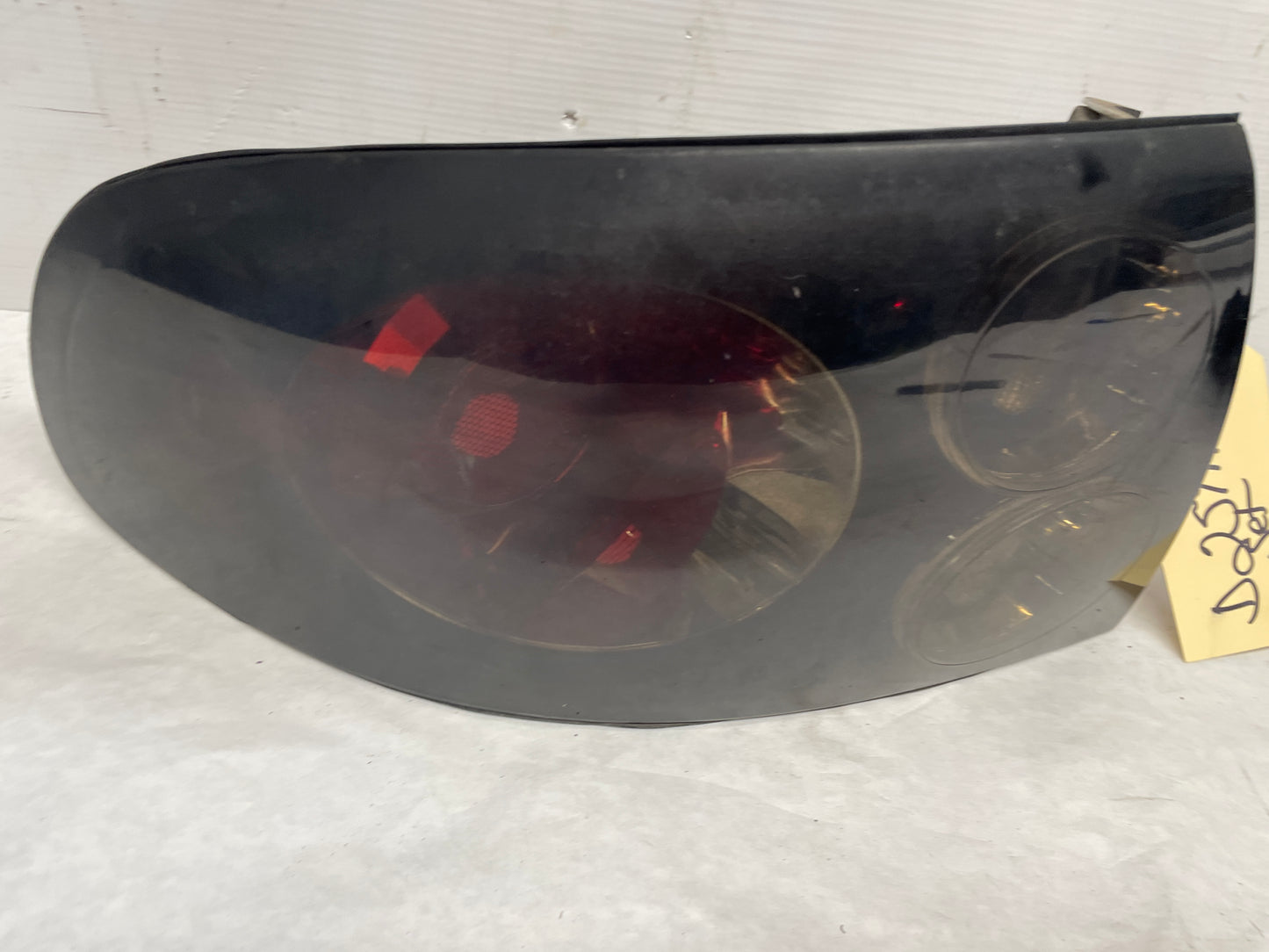 2006 Pontiac GTO RH & LH Tail Light Taillight Lamp OEM - Day's Parts Yard