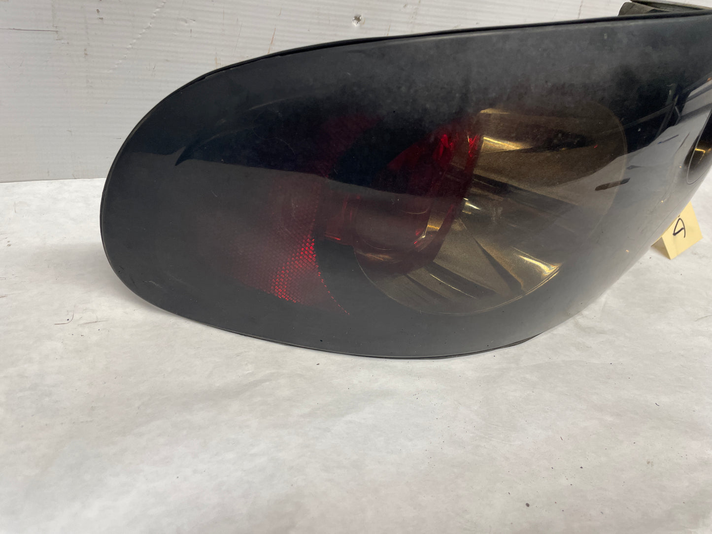 2006 Pontiac GTO RH & LH Tail Light Taillight Lamp OEM - Day's Parts Yard