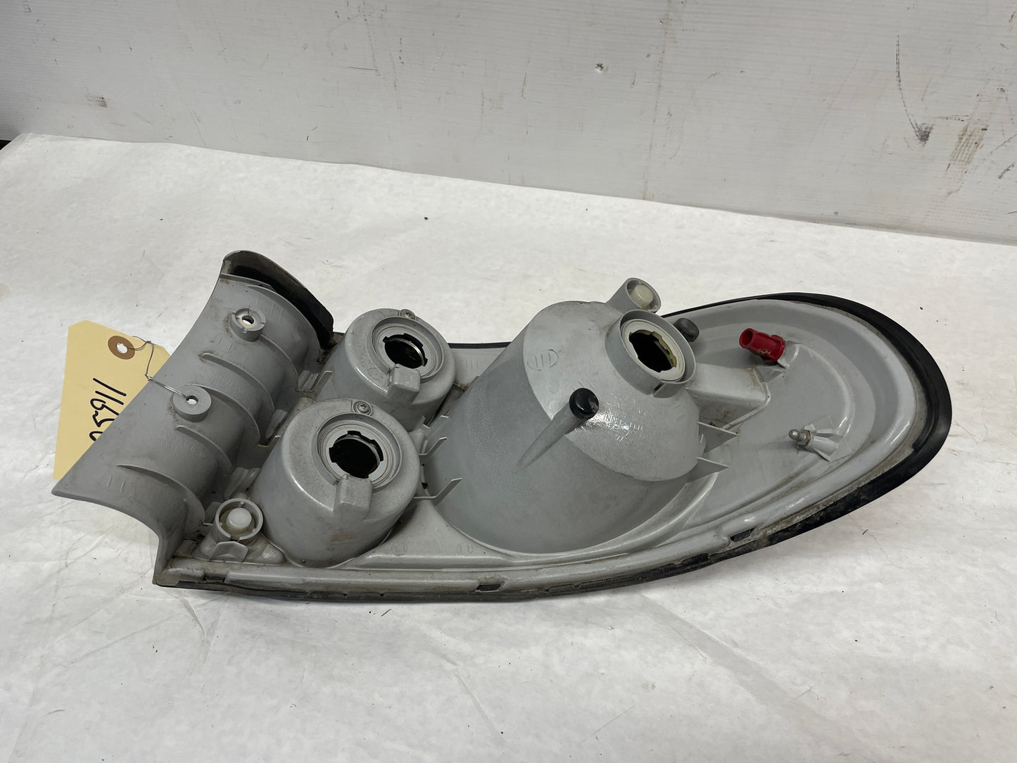 2006 Pontiac GTO RH & LH Tail Light Taillight Lamp OEM - Day's Parts Yard
