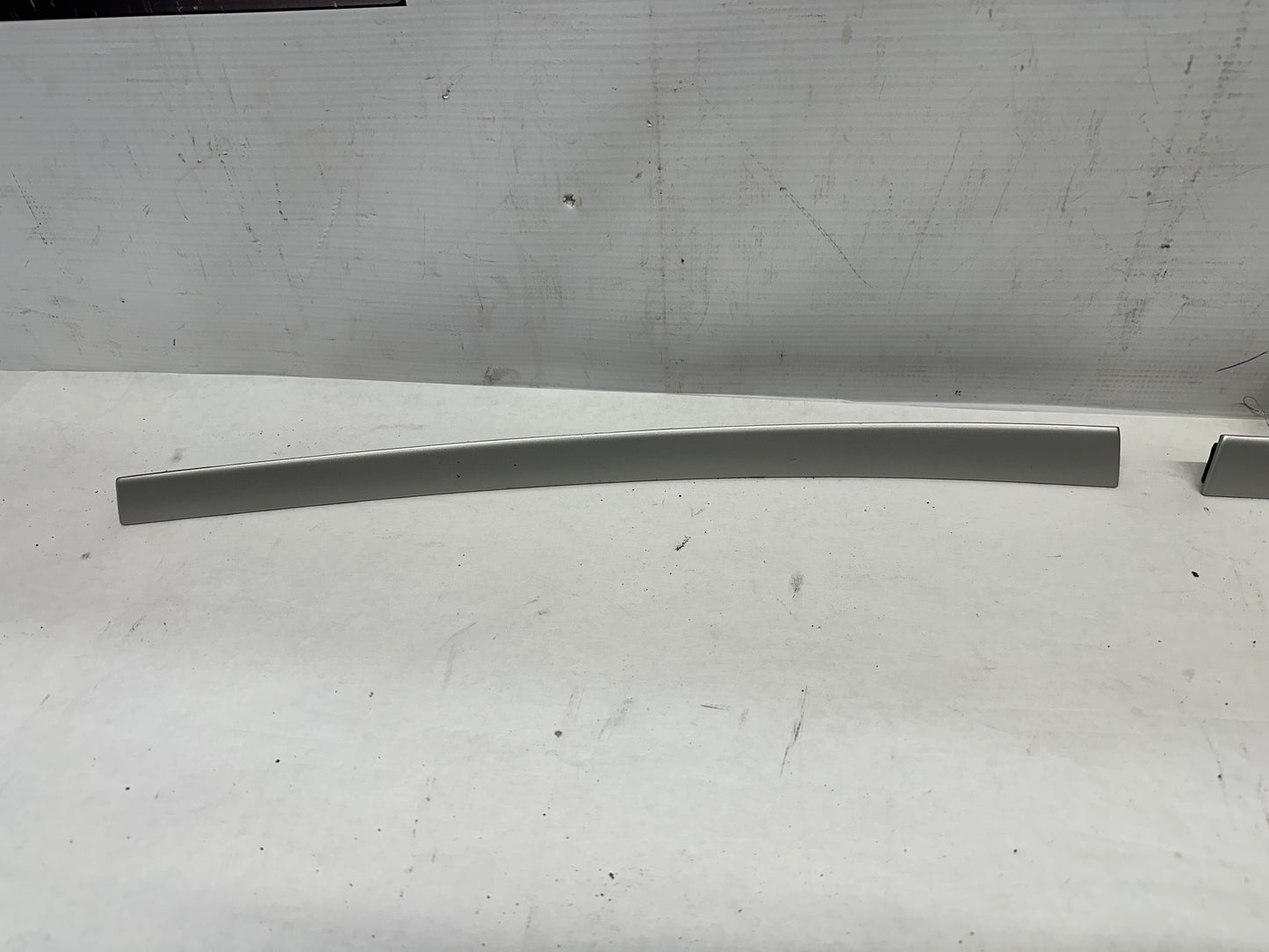 2009 Pontiac G8 GT LH & RH Silver Dash Trim Accent OEM - Day's Parts Yard
