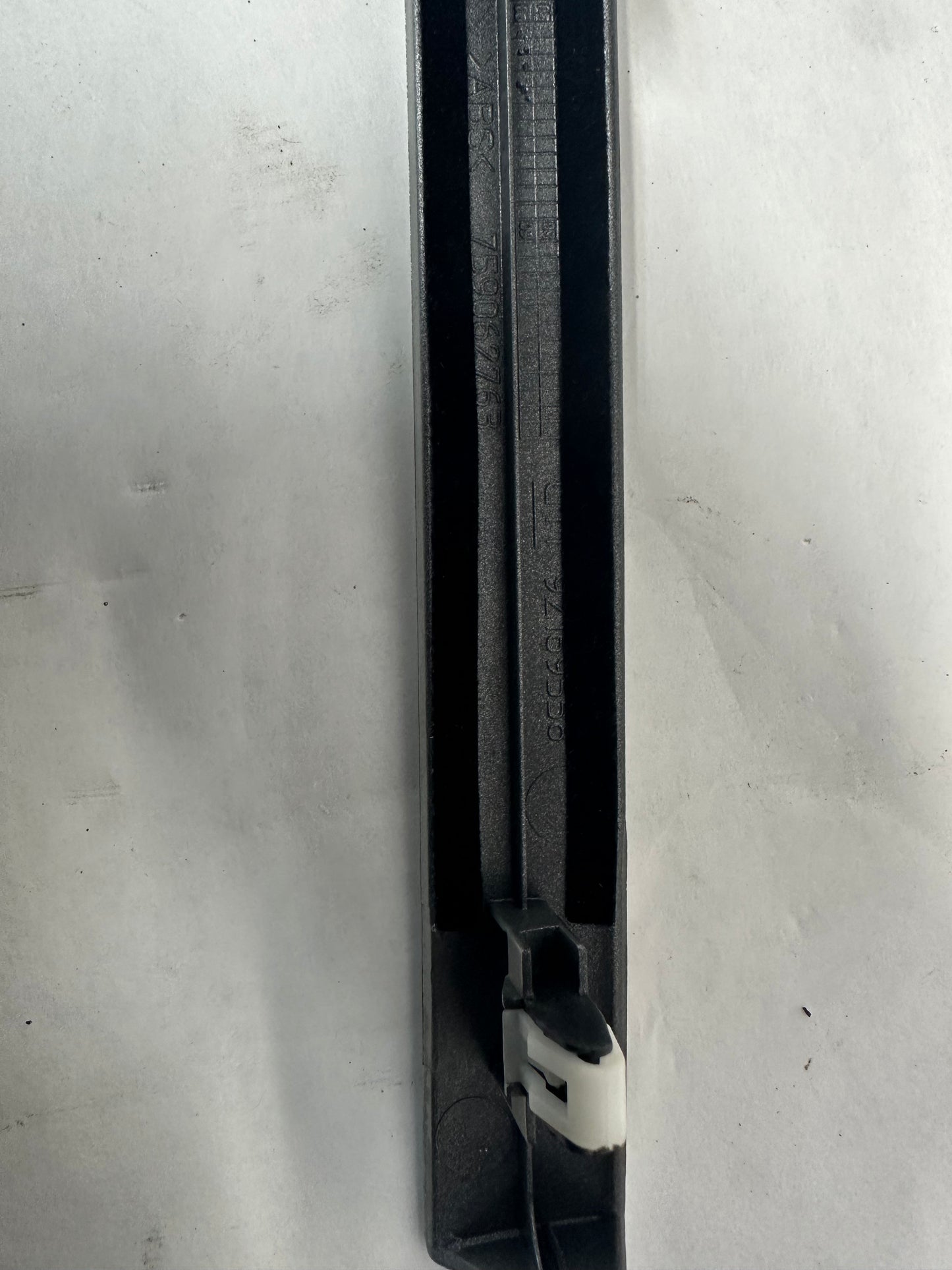 2009 Pontiac G8 GT LH & RH Silver Dash Trim Accent OEM - Day's Parts Yard