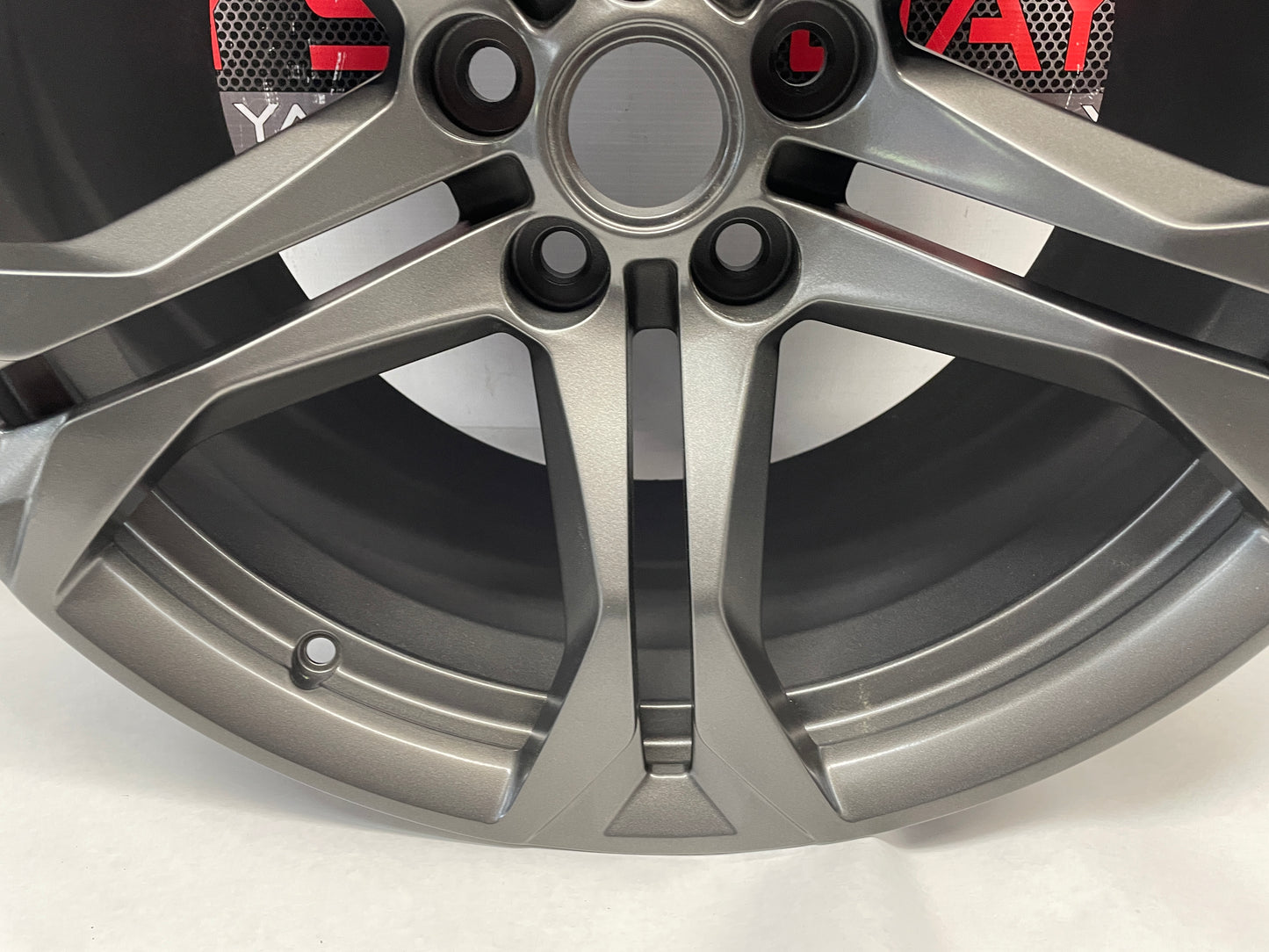 2019 Chevy Camaro SS 1LE Rear Wheel 20X11 23442884 OEM - Day's Parts Yard
