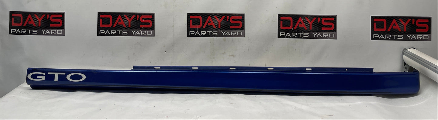 2005 Pontiac GTO RH Passenger Rocker Molding Side Skirt Panel OEM - Day's Parts Yard
