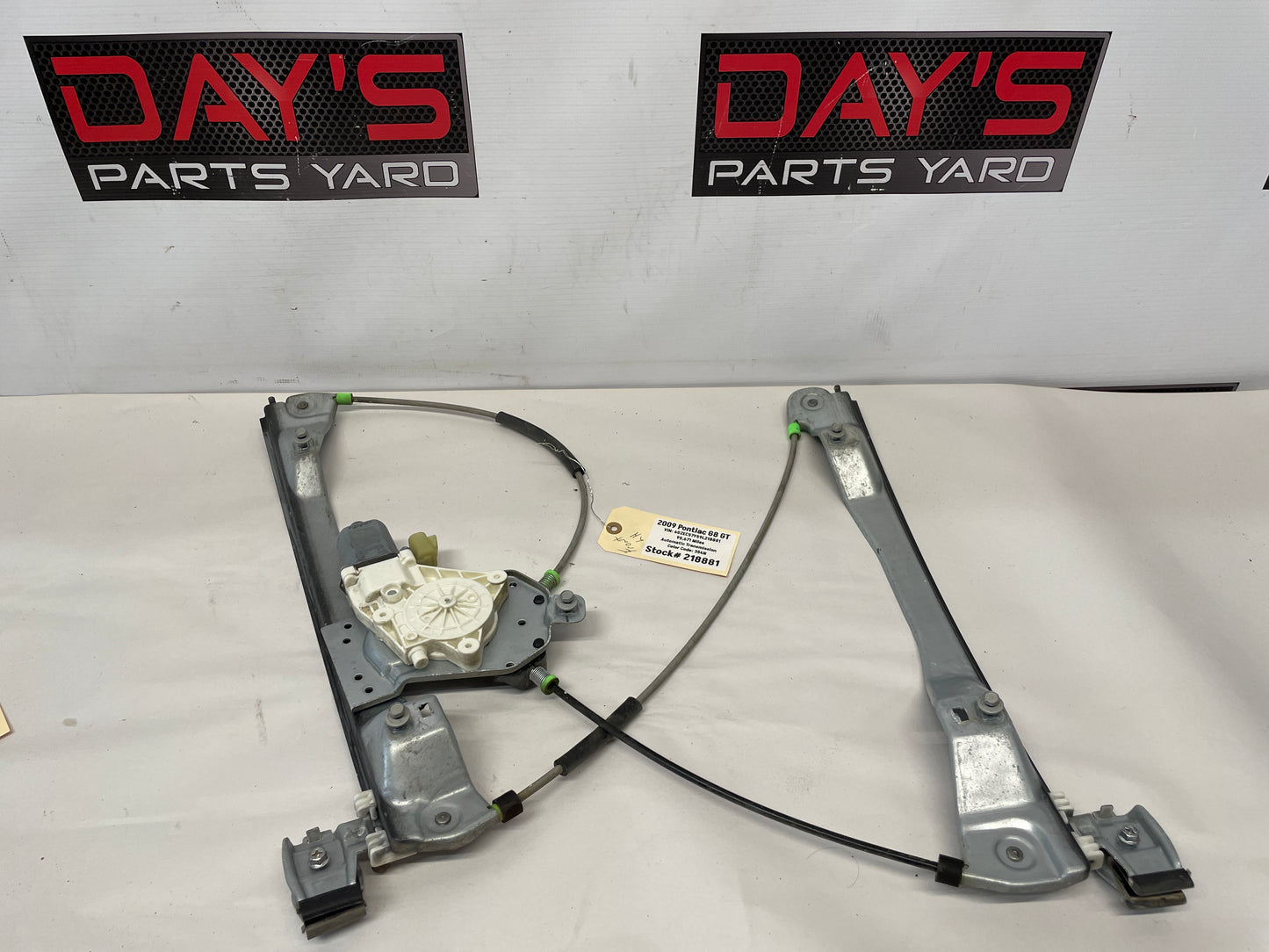 2009 Pontiac G8 LH Driver Front Door Window Regulator Motor OEM - Day's Parts Yard