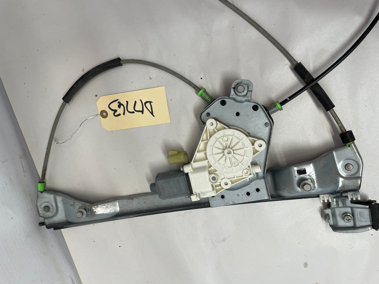 2009 Pontiac G8 LH Driver Front Door Window Regulator Motor OEM - Day's Parts Yard