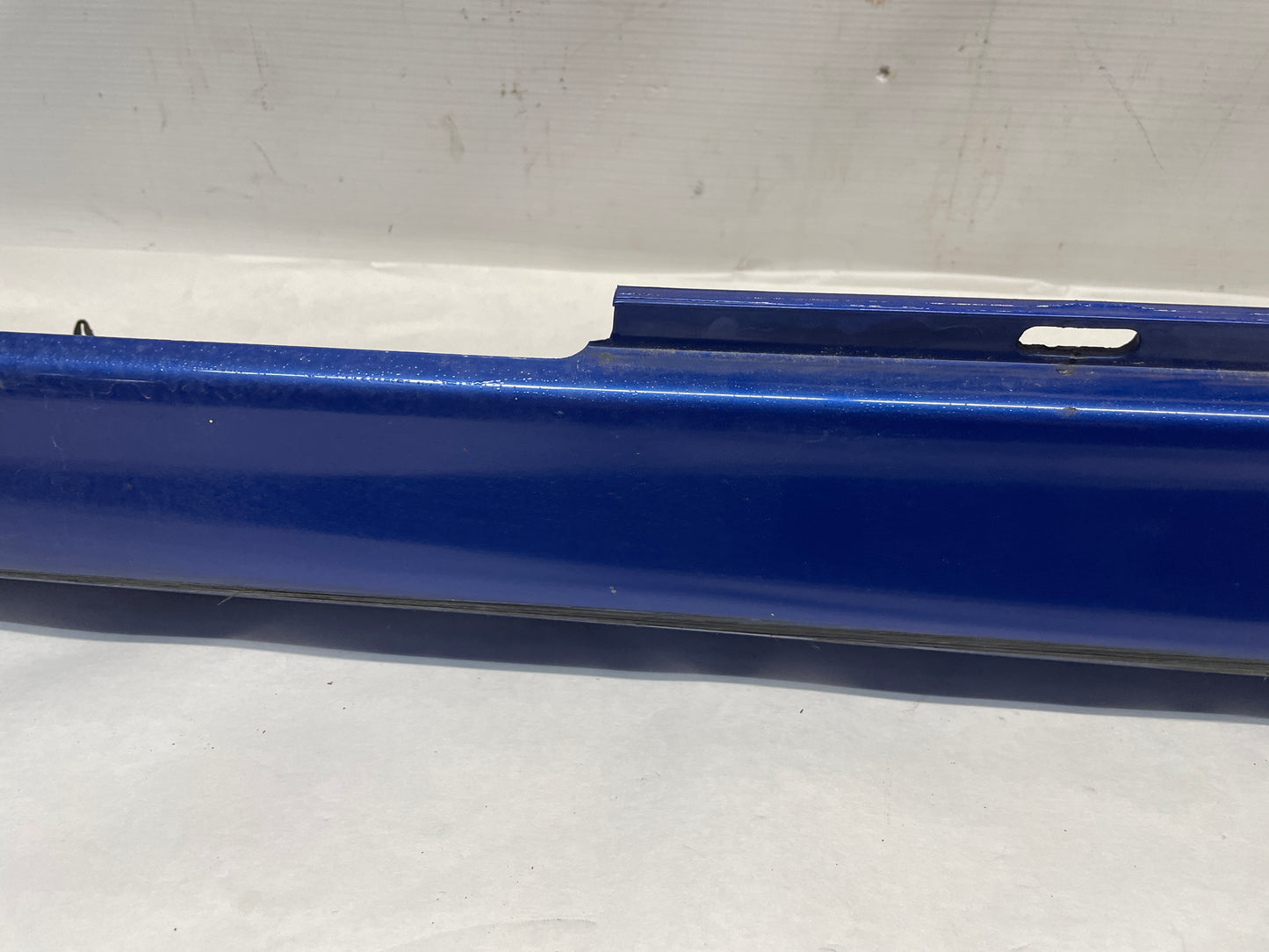 2005 Pontiac GTO RH Passenger Rocker Molding Side Skirt Panel OEM - Day's Parts Yard