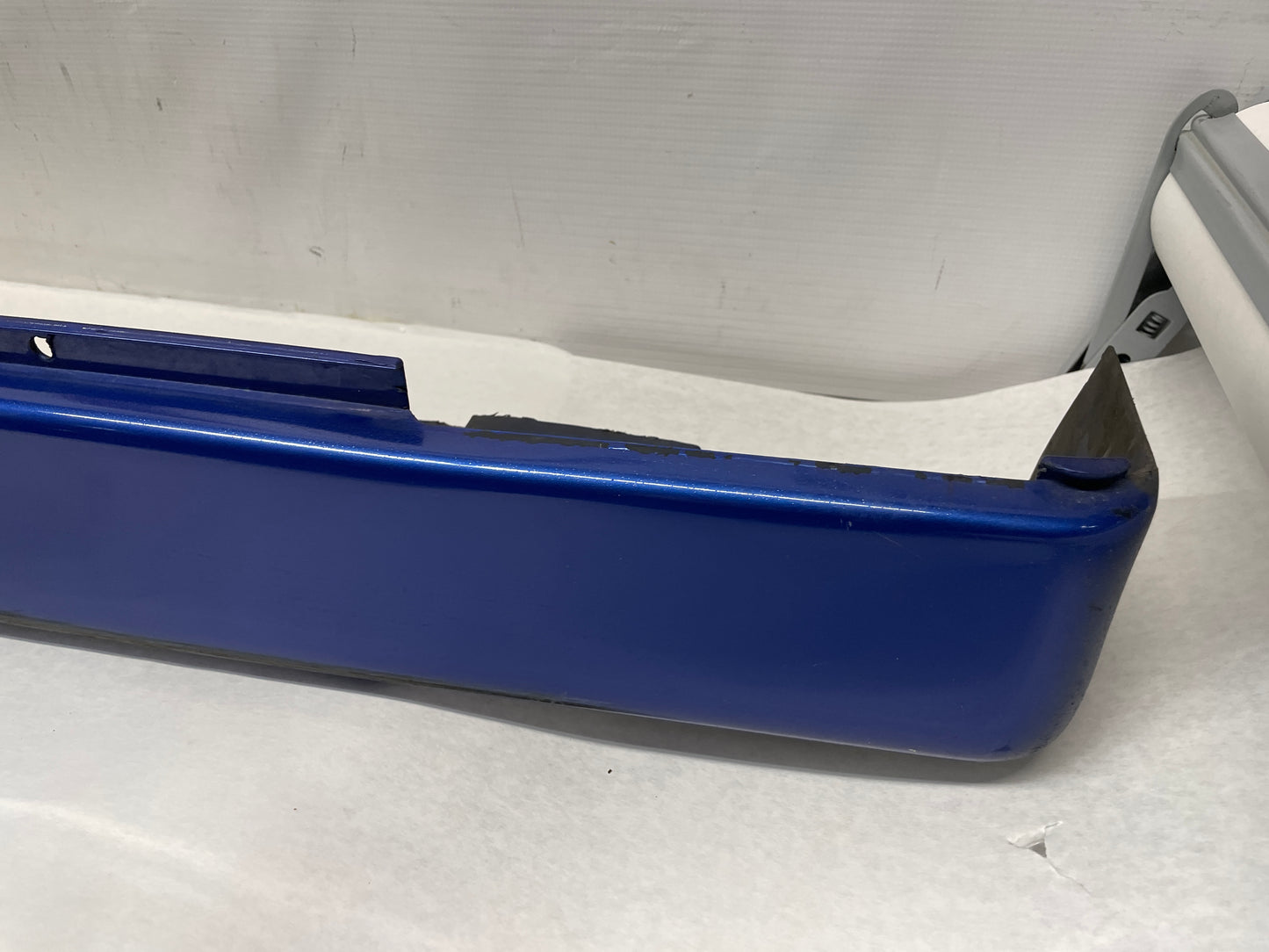 2005 Pontiac GTO RH Passenger Rocker Molding Side Skirt Panel OEM - Day's Parts Yard