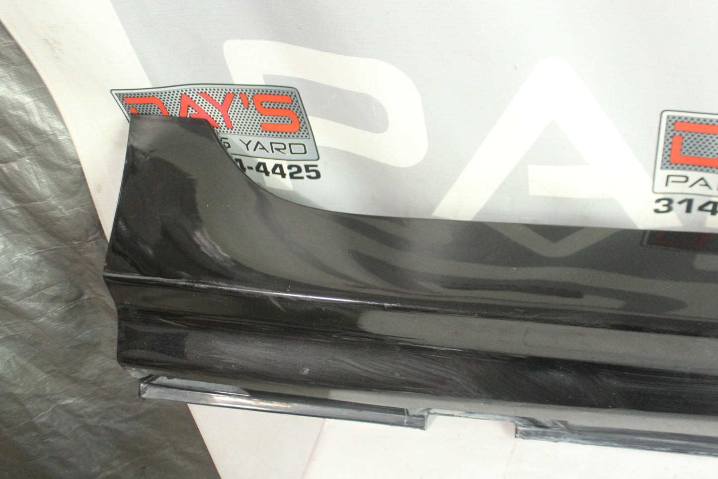 2015 Chevy SS Sedan RH Passenger Rocker Trim Molding OEM - Day's Parts Yard