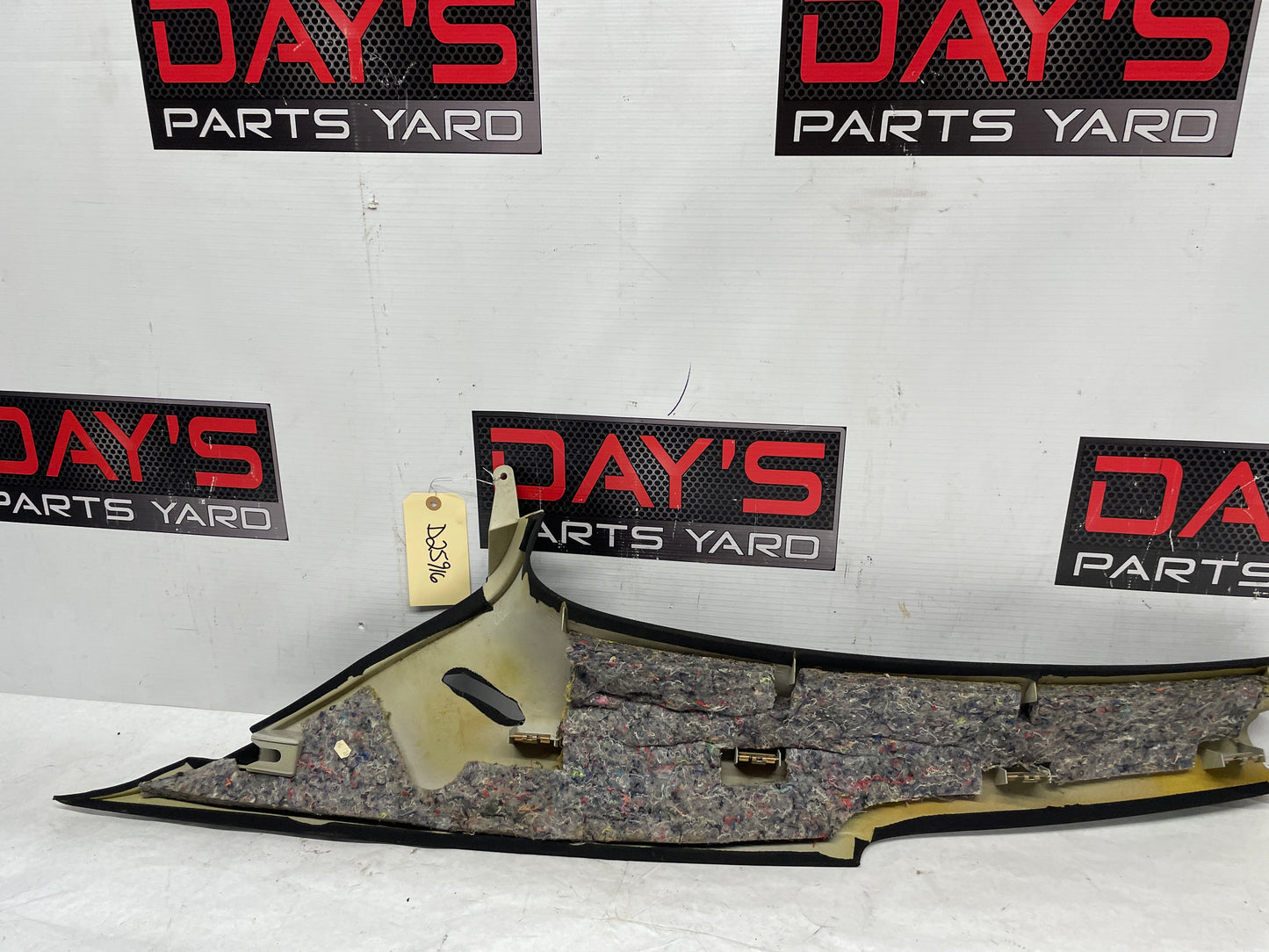 2006 Pontiac GTO LH Driver Rear Interior C Pillar Seat Belt Cover Trim Panel OEM - Day's Parts Yard