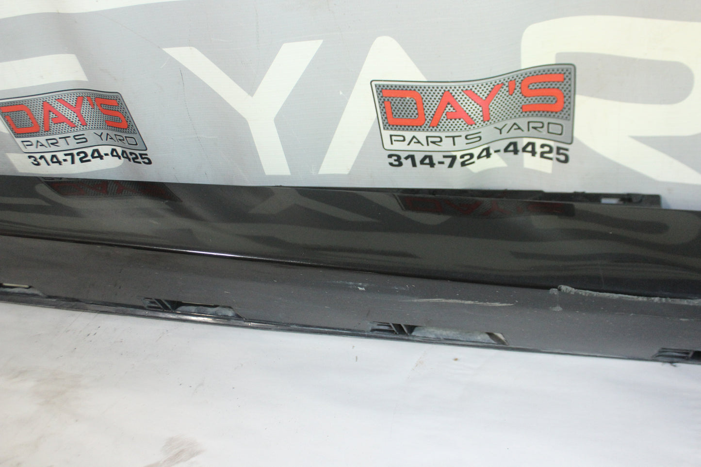 2015 Chevy SS Sedan RH Passenger Rocker Trim Molding OEM - Day's Parts Yard