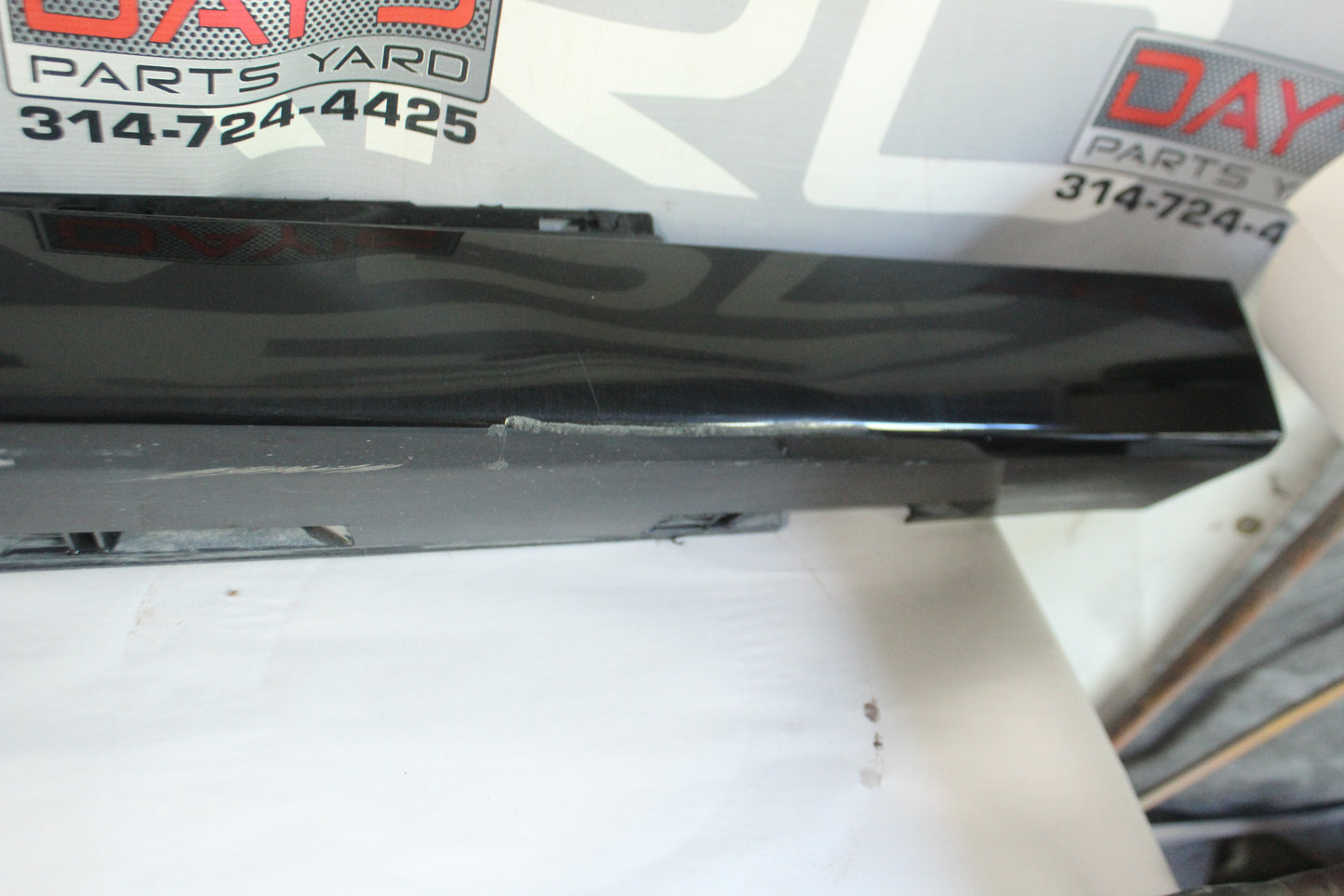 2015 Chevy SS Sedan RH Passenger Rocker Trim Molding OEM - Day's Parts Yard