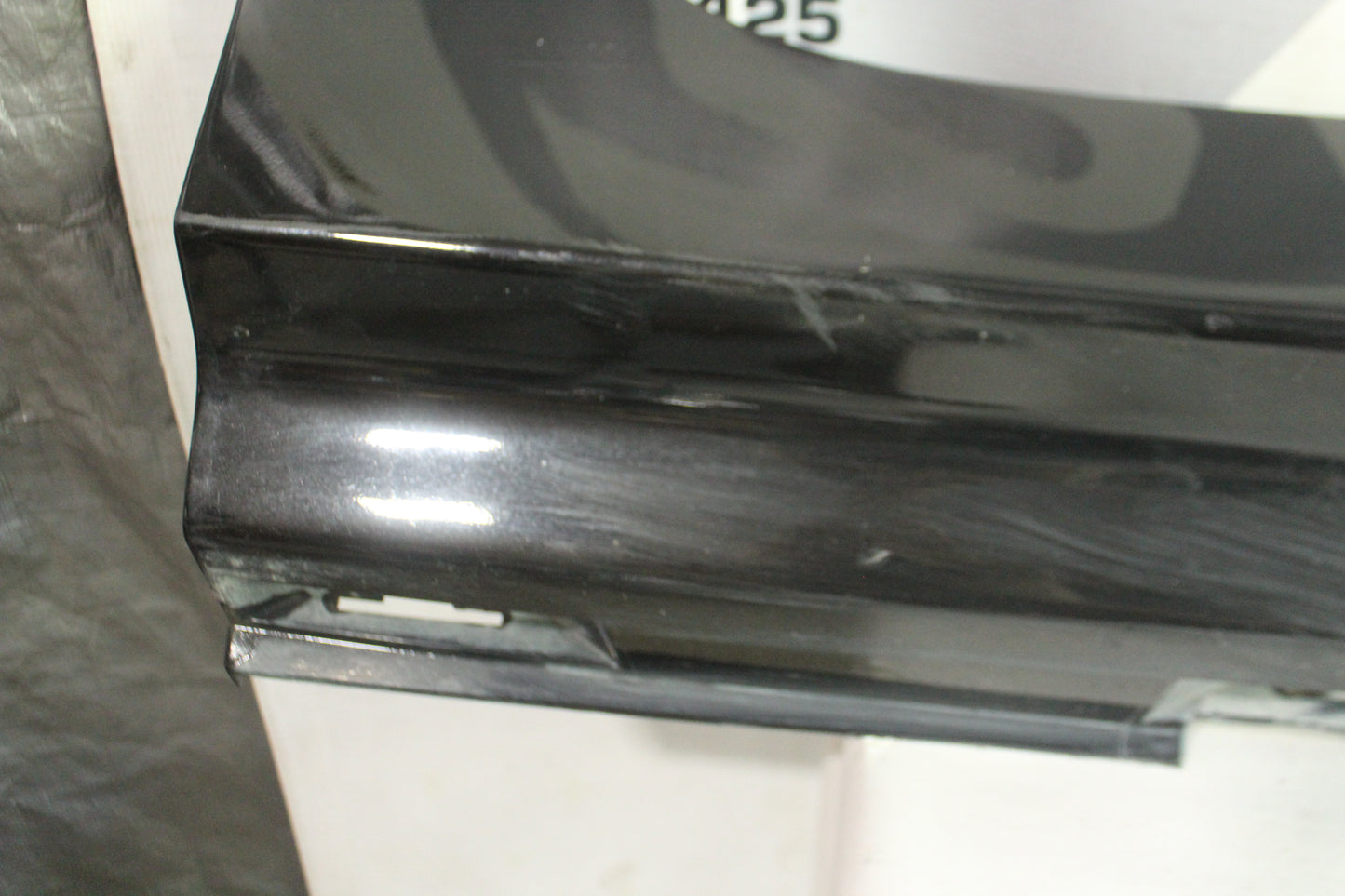 2015 Chevy SS Sedan RH Passenger Rocker Trim Molding OEM - Day's Parts Yard