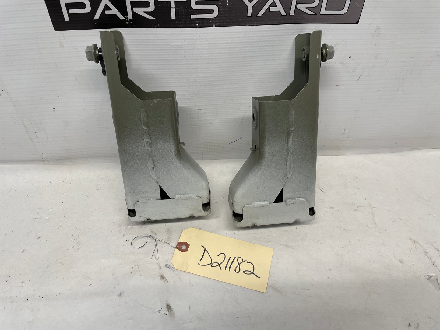 2017 Chevrolet SS Sedan Rear Impact Bar Brackets Sleeves OEM - Day's Parts Yard
