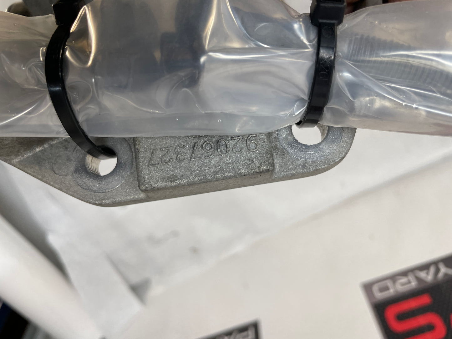 2009 Pontiac G8 GT A/C Air Compressor Bracket w/ Hardware OEM - Day's Parts Yard