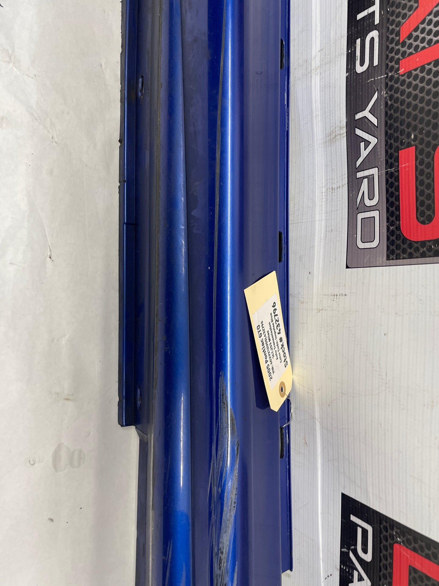 2005 Pontiac GTO LH Driver Rocker Molding Side Skirt Trim Panel OEM - Day's Parts Yard