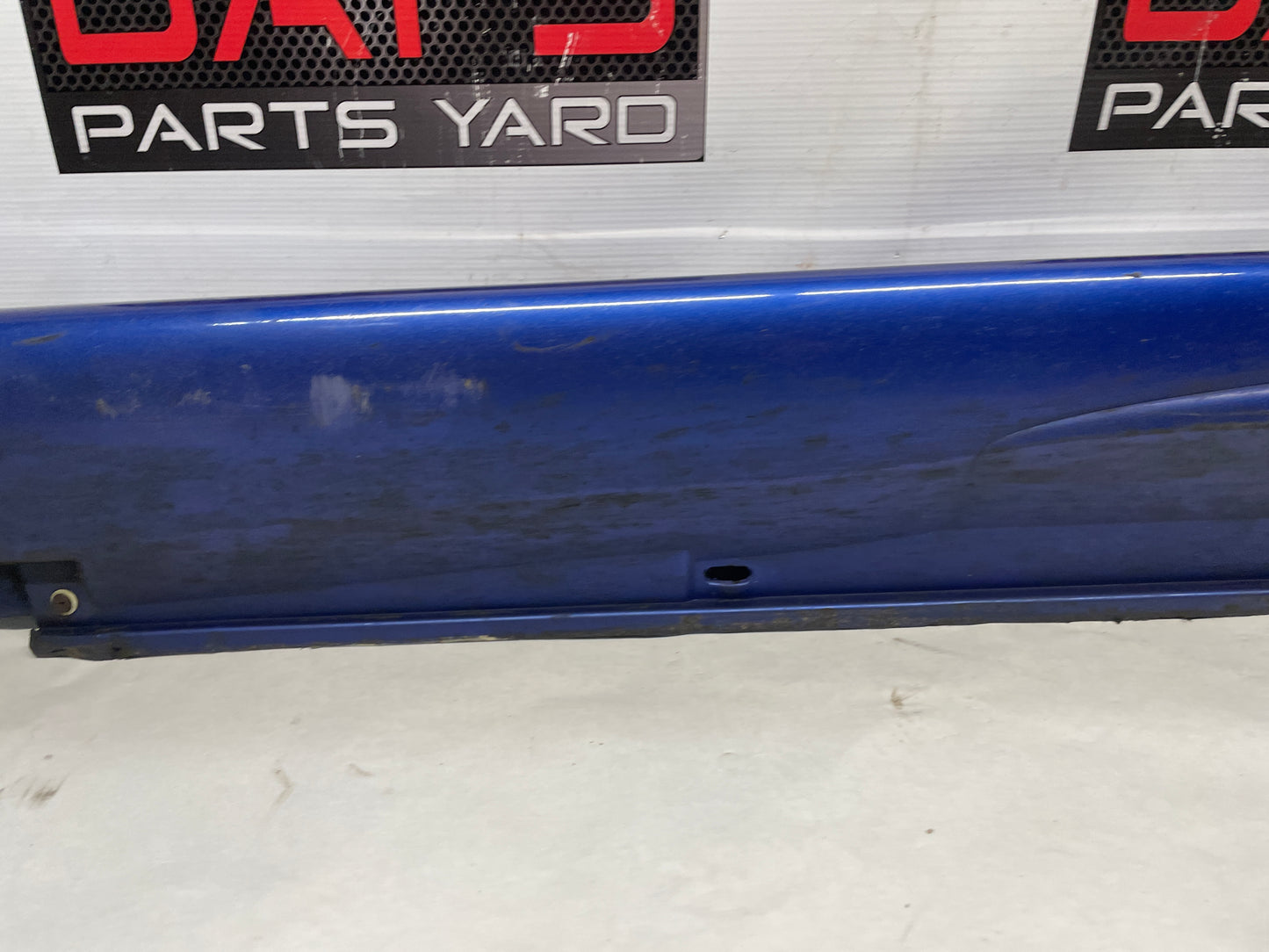 2005 Pontiac GTO LH Driver Rocker Molding Side Skirt Trim Panel OEM - Day's Parts Yard
